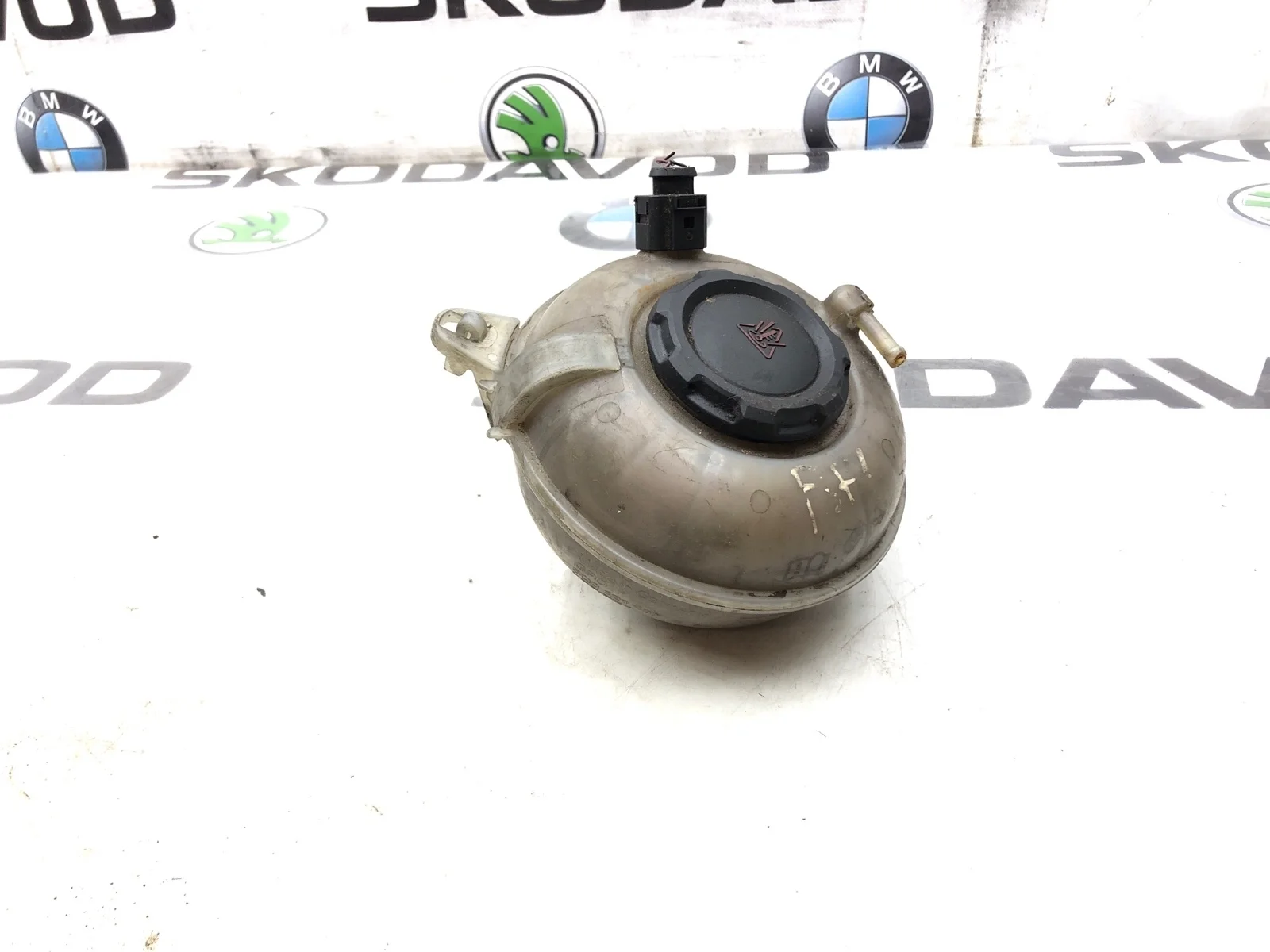 Расширительный бачок Skoda Superb 2018 5Q0121407G 3 (3V) 1.6 DCXA