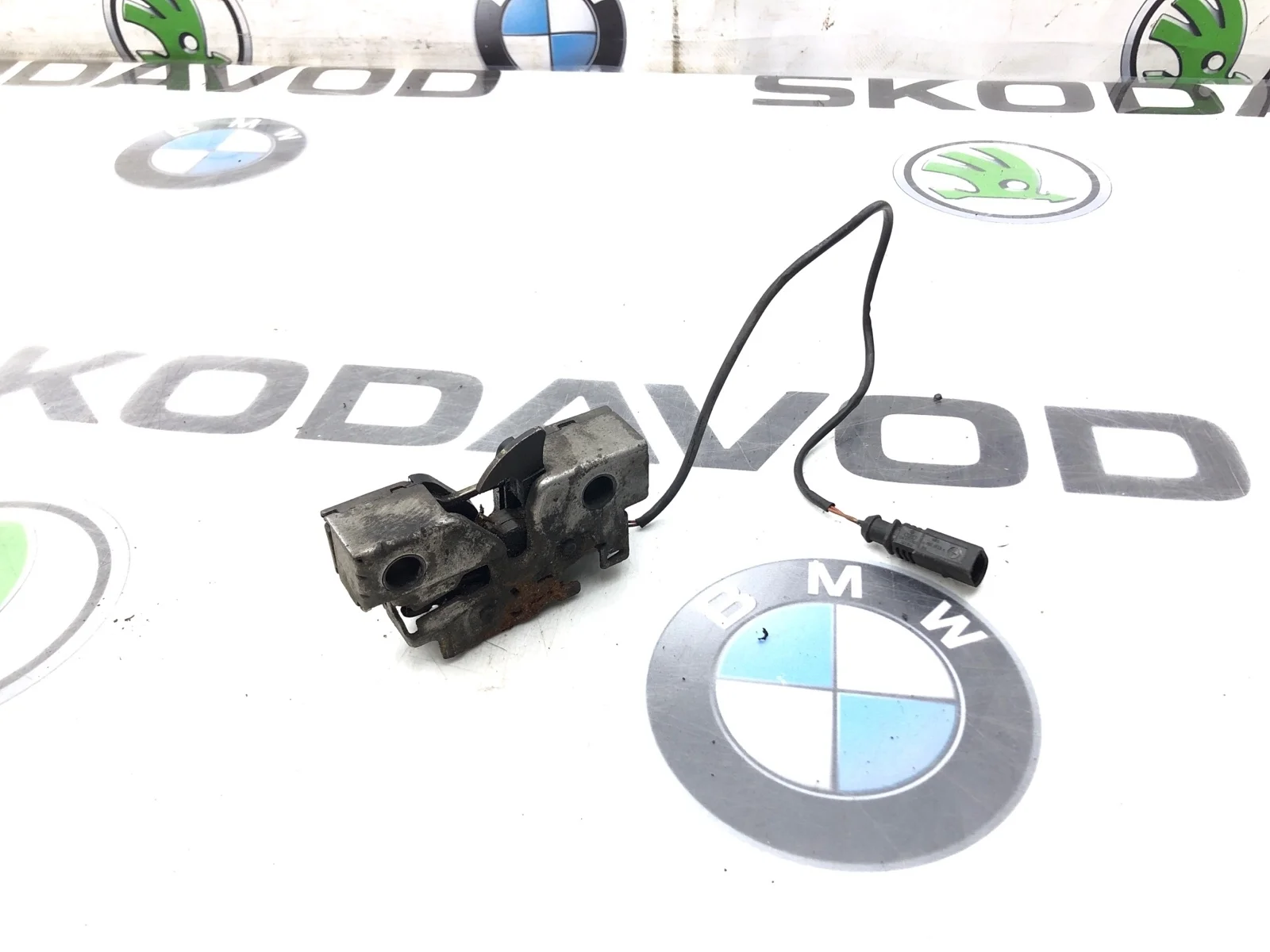 Замок капота Skoda Octavia RS 2013 5E0823509B A7 (5E) 2.0 CUPA