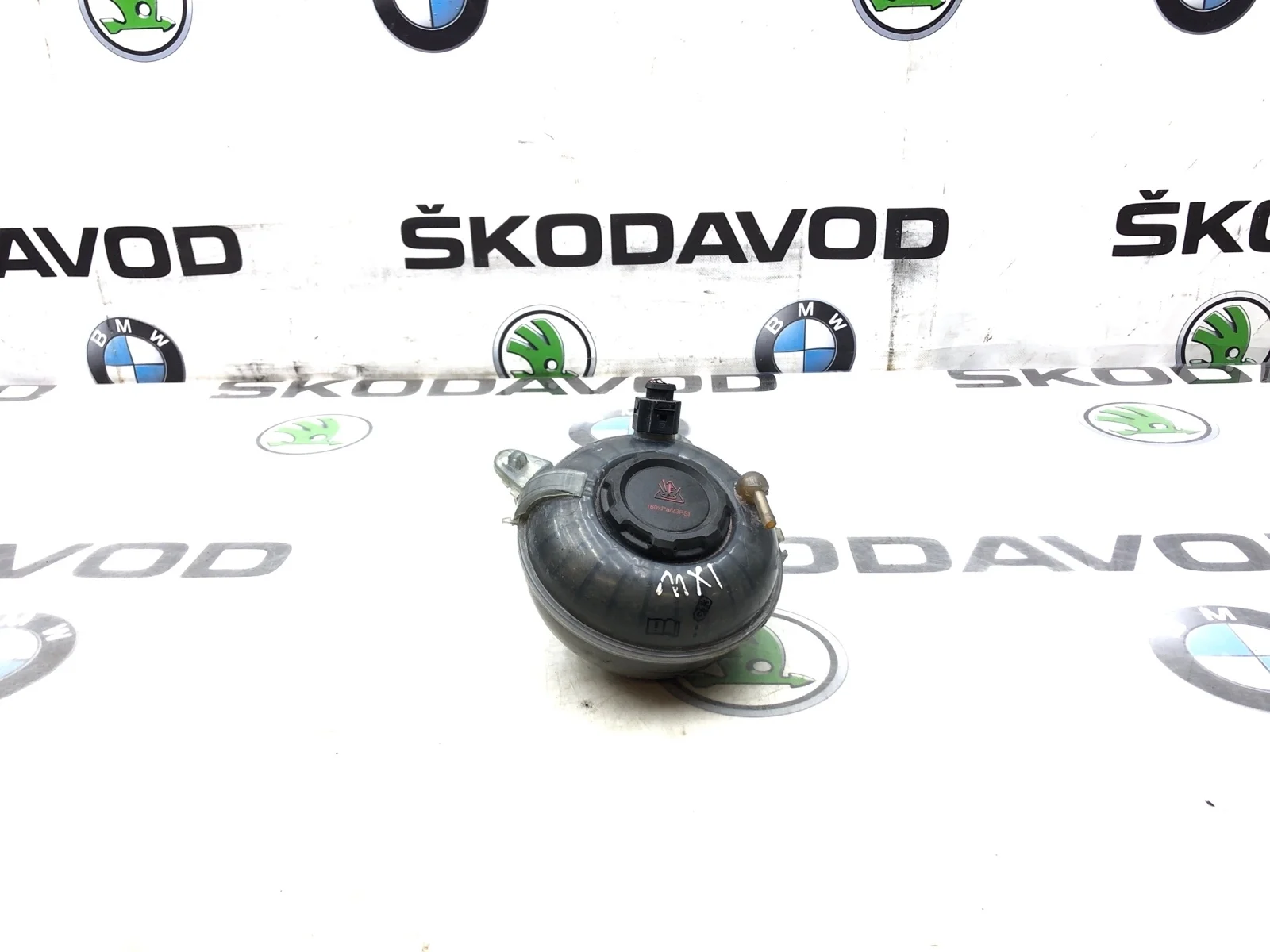 Расширительный бачок Skoda Octavia RS 2013 5Q0121407G A7 (5E) 2.0 CUPA