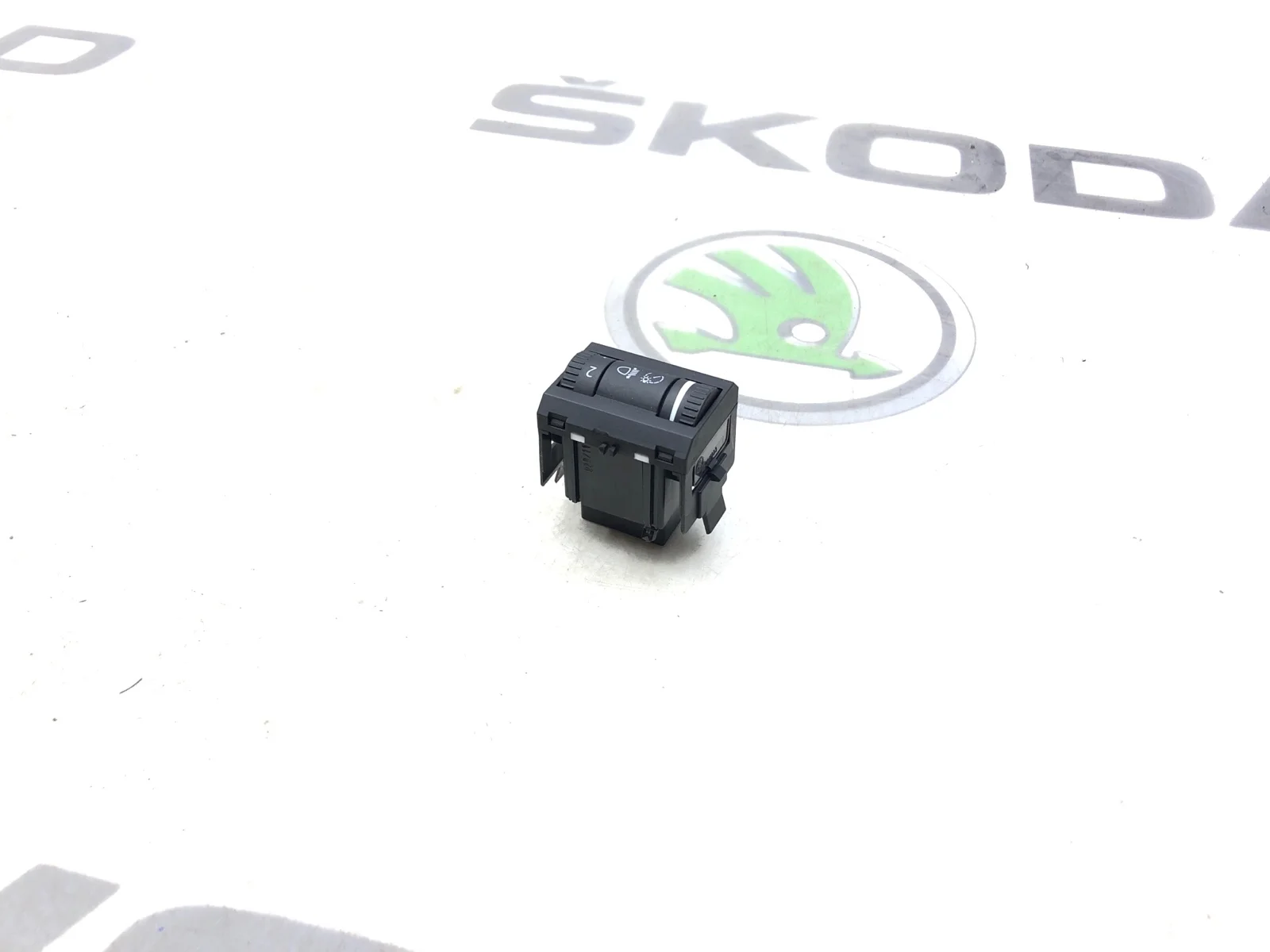 Регулятор яркости приборной панели Skoda Octavia 2011 1Z0941333REH A5 (1Z) 1.6 BSE