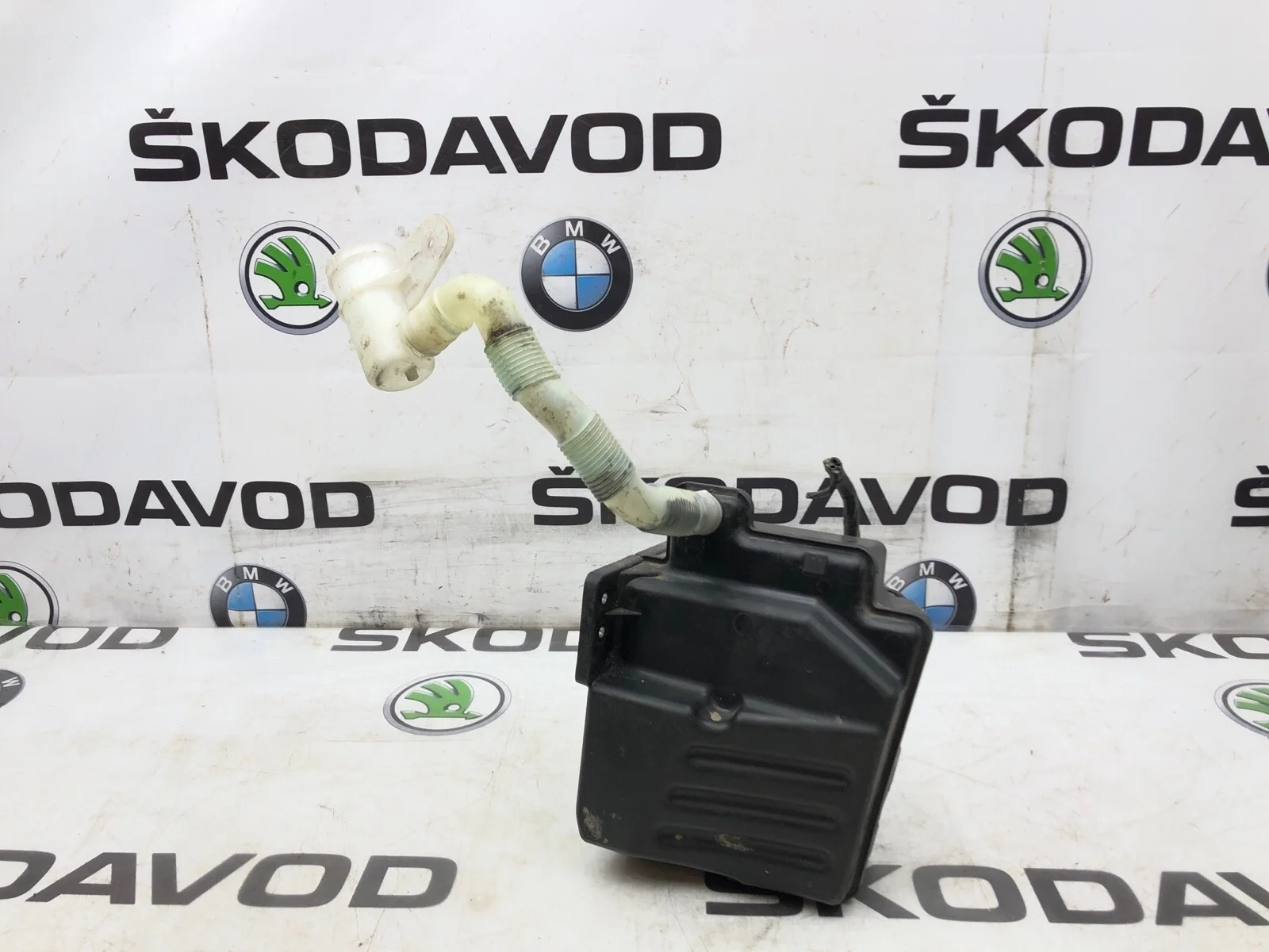 Бачок омывателя Skoda Yeti 2011 1K0955453S 5L 1.8 CDAB