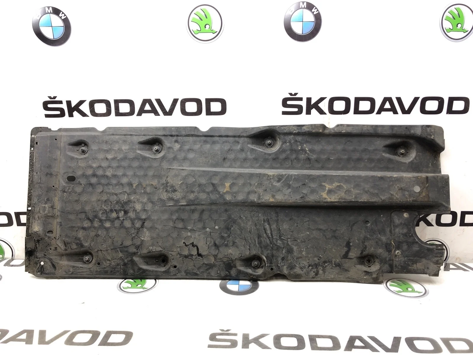 Защита днища Skoda Yeti 2011 1K0825201M 5L 1.8 CDAB, левая