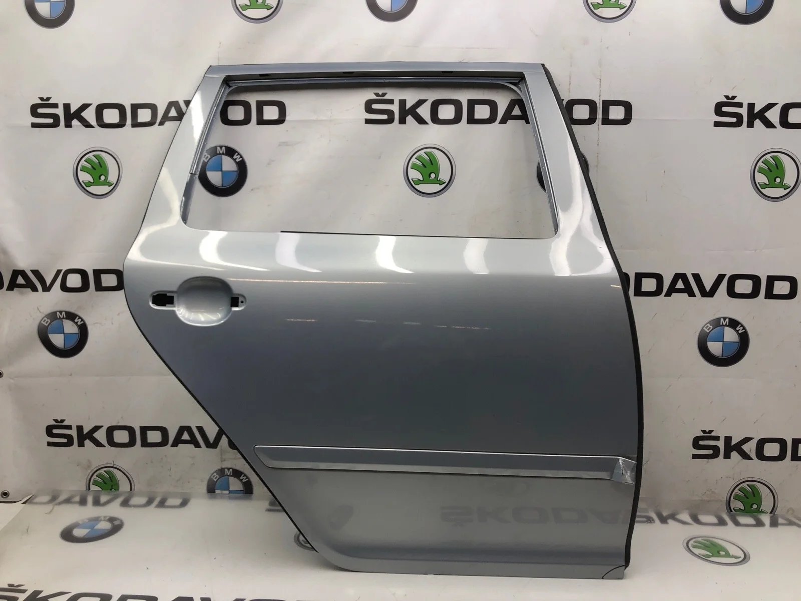 Дверь Skoda Octavia 2010 1Z9833056 A5 (1Z) 1.8 CDAB, задняя правая