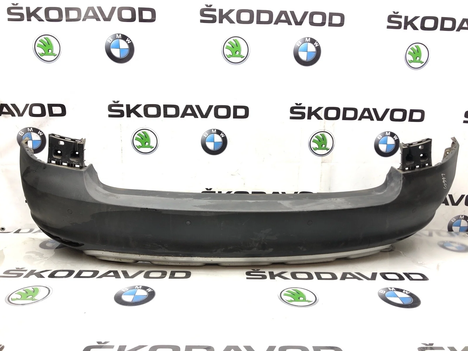 Бампер Skoda Yeti 2011 5L6807421A9B9 5L 1.8 CDAB, задний