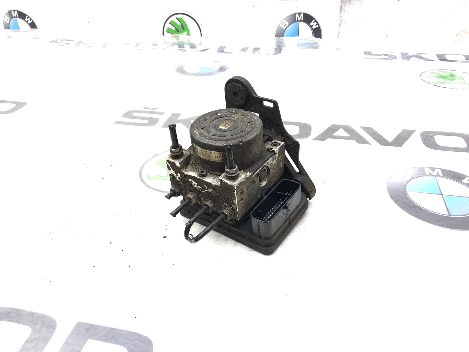 Блок ABS Skoda Octavia 2014 3Q0614517TBEF A7 (5E)