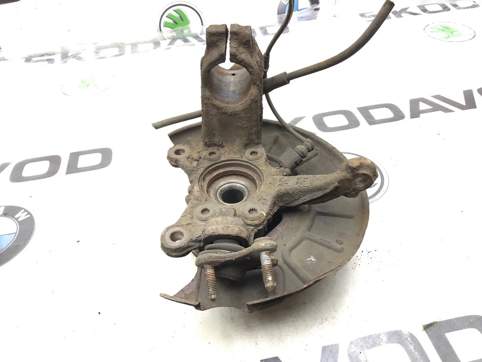 Кулак поворотный Skoda Octavia RS 2010 1K0407256AA A5 (1Z) 2.0 CEGA, передний правый