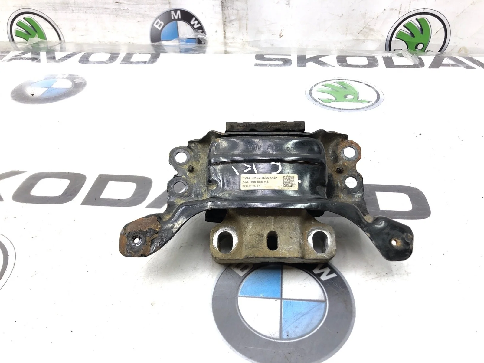 Опора МКПП Skoda Octavia 2017 5Q0199555AB A7 (5E) 1.6 DDYA, левая