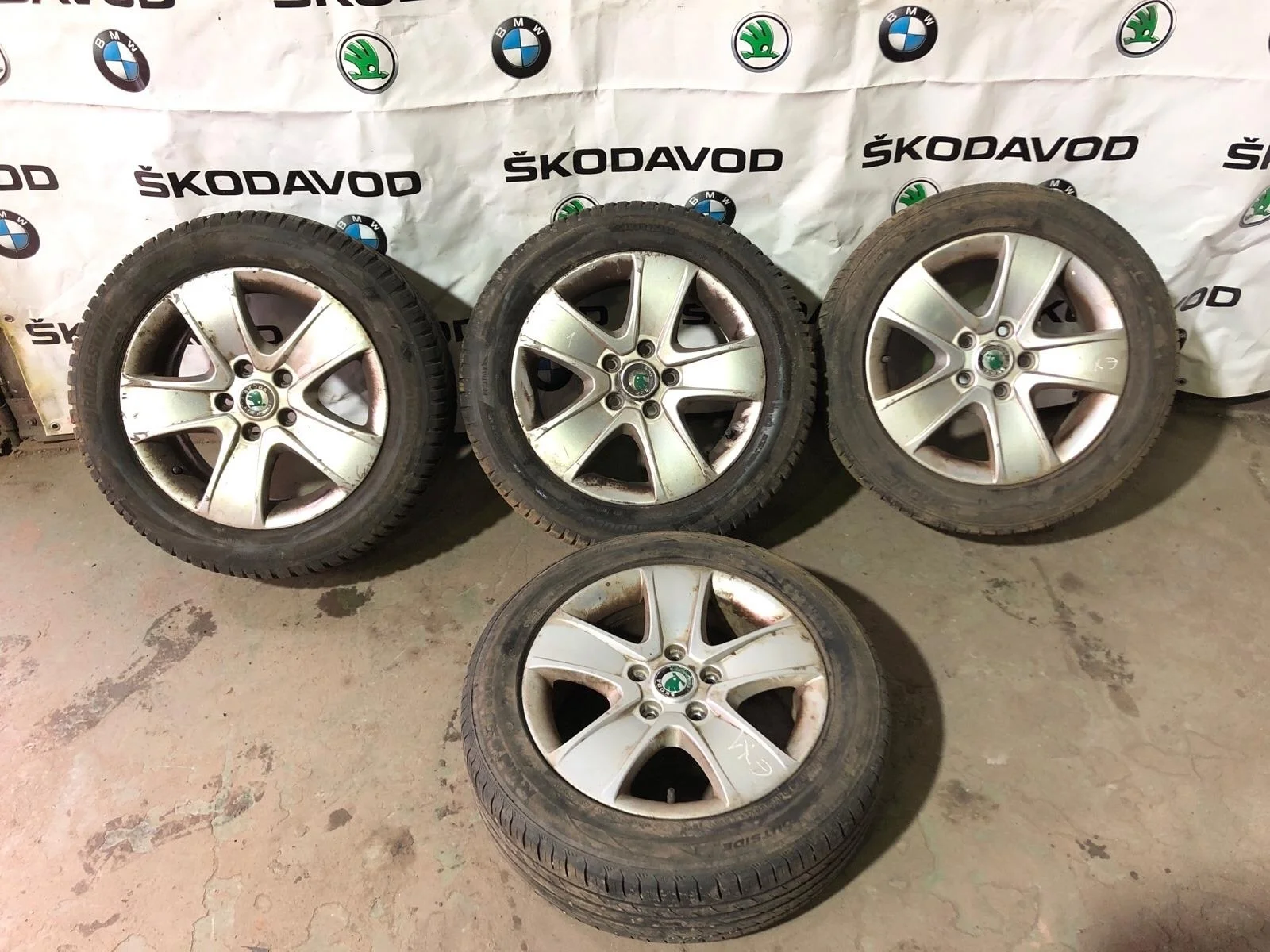 Диски колесные Skoda Octavia 2011 1Z0601025T A5 (1Z) 1.8 CDAB