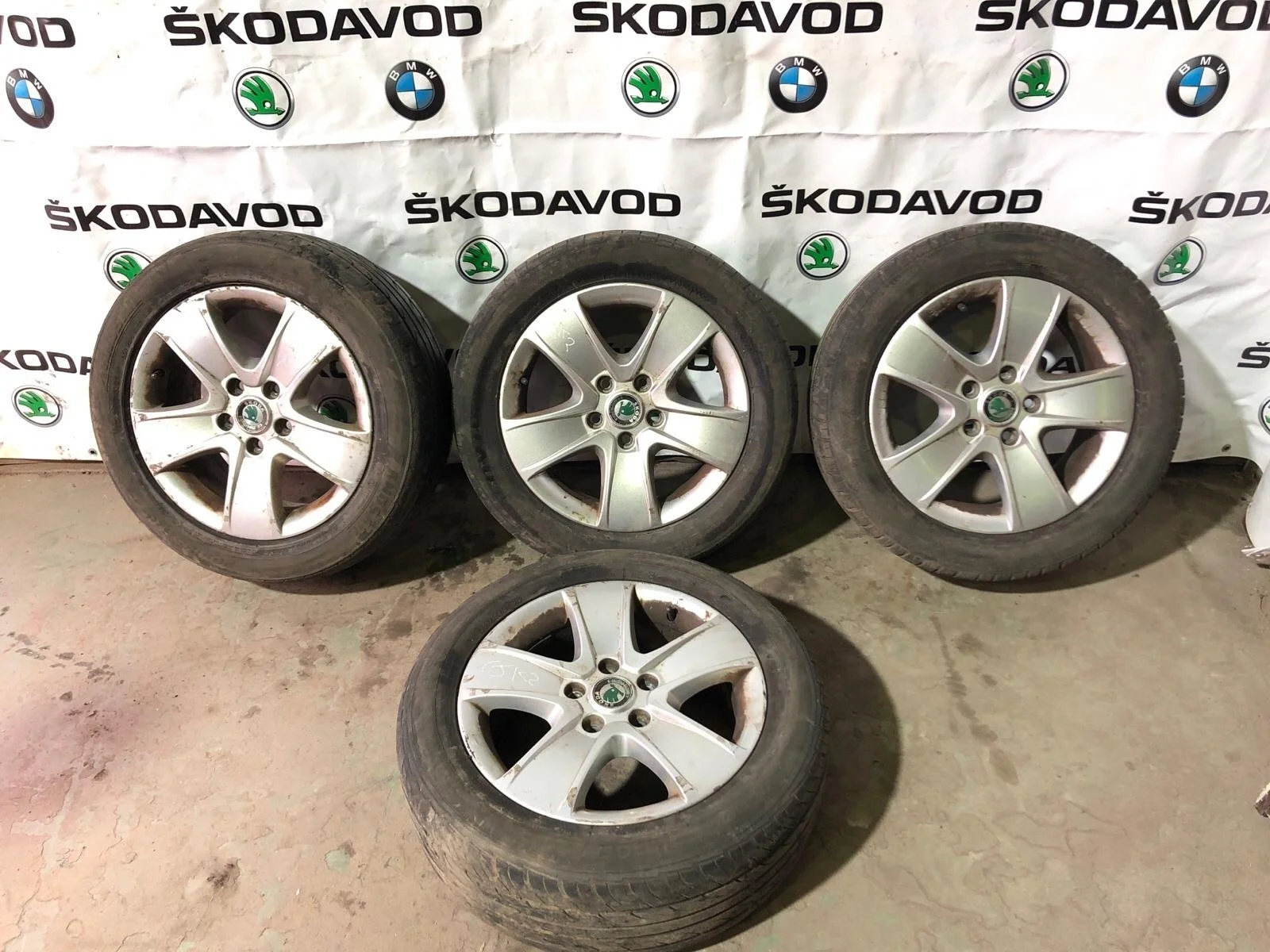 Диски колесные Skoda Octavia 2010 1Z0601025T A5 (1Z) 1.4 CAXA