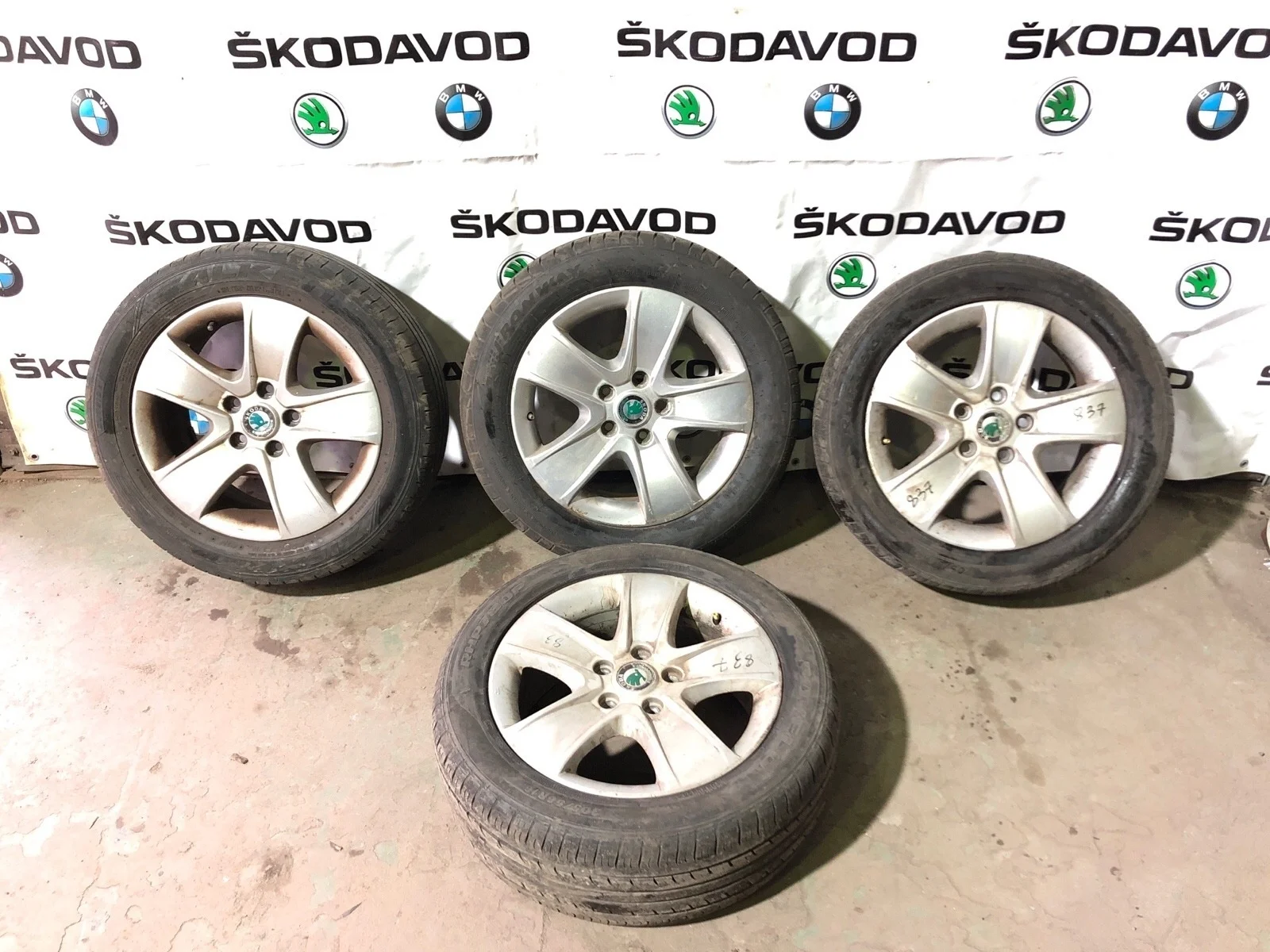 Диски колесные Skoda Octavia 2011 1Z0601025T A5 (1Z) 1.8 CDAB