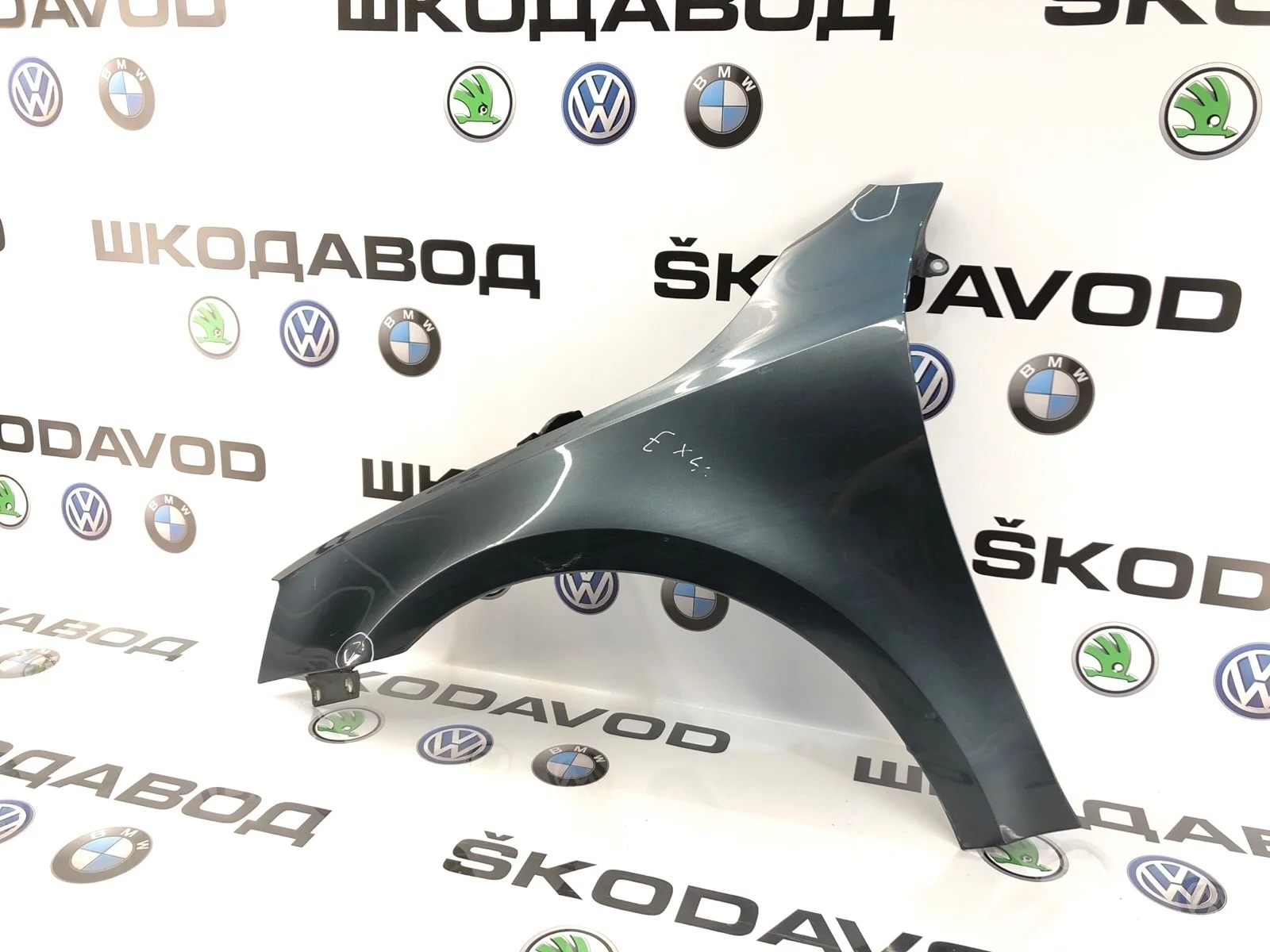 Крыло Skoda Octavia 2015 5E0821105A A7 (5E) 2.0 CRMB, переднее левое