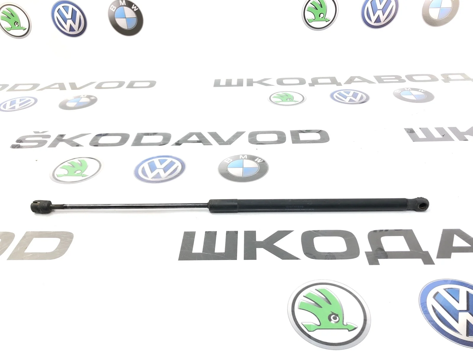 Амортизатор крышки багажника Skoda Octavia 2011 1Z5827550B A5 (1Z) 1.2 CBZB