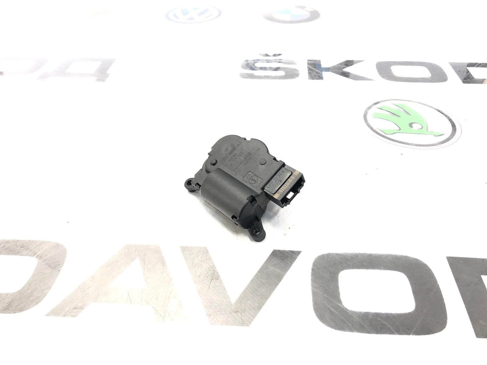Сервопривод заслонки печки Skoda Octavia RS 2014 5Q0907511K A7 (5E)
