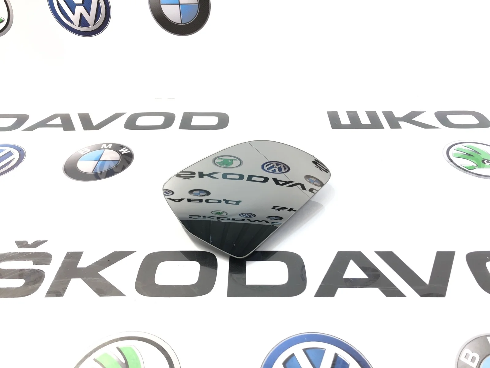 Зеркальный элемент Skoda Octavia 2011 4F0857536AF A5 (1Z), правый