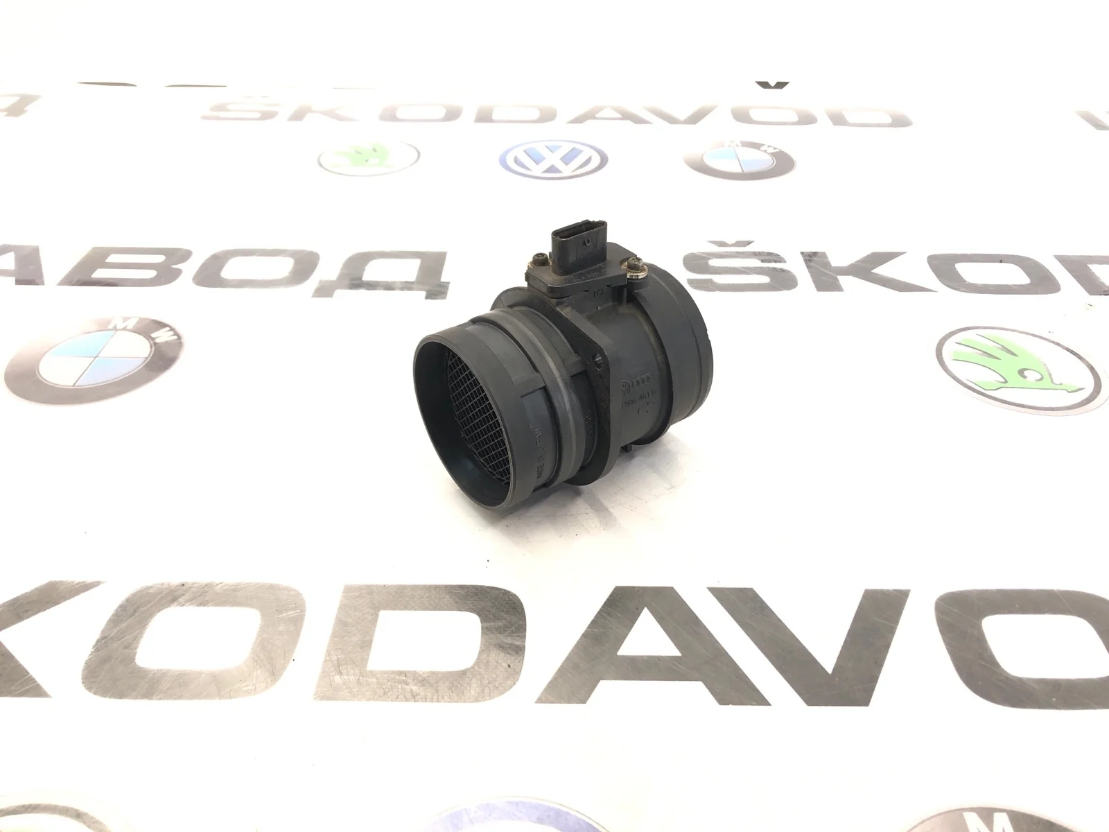 ДМРВ (расходомер) Skoda Octavia 2011 06J906461D A5 (1Z) 1.8 CDAB