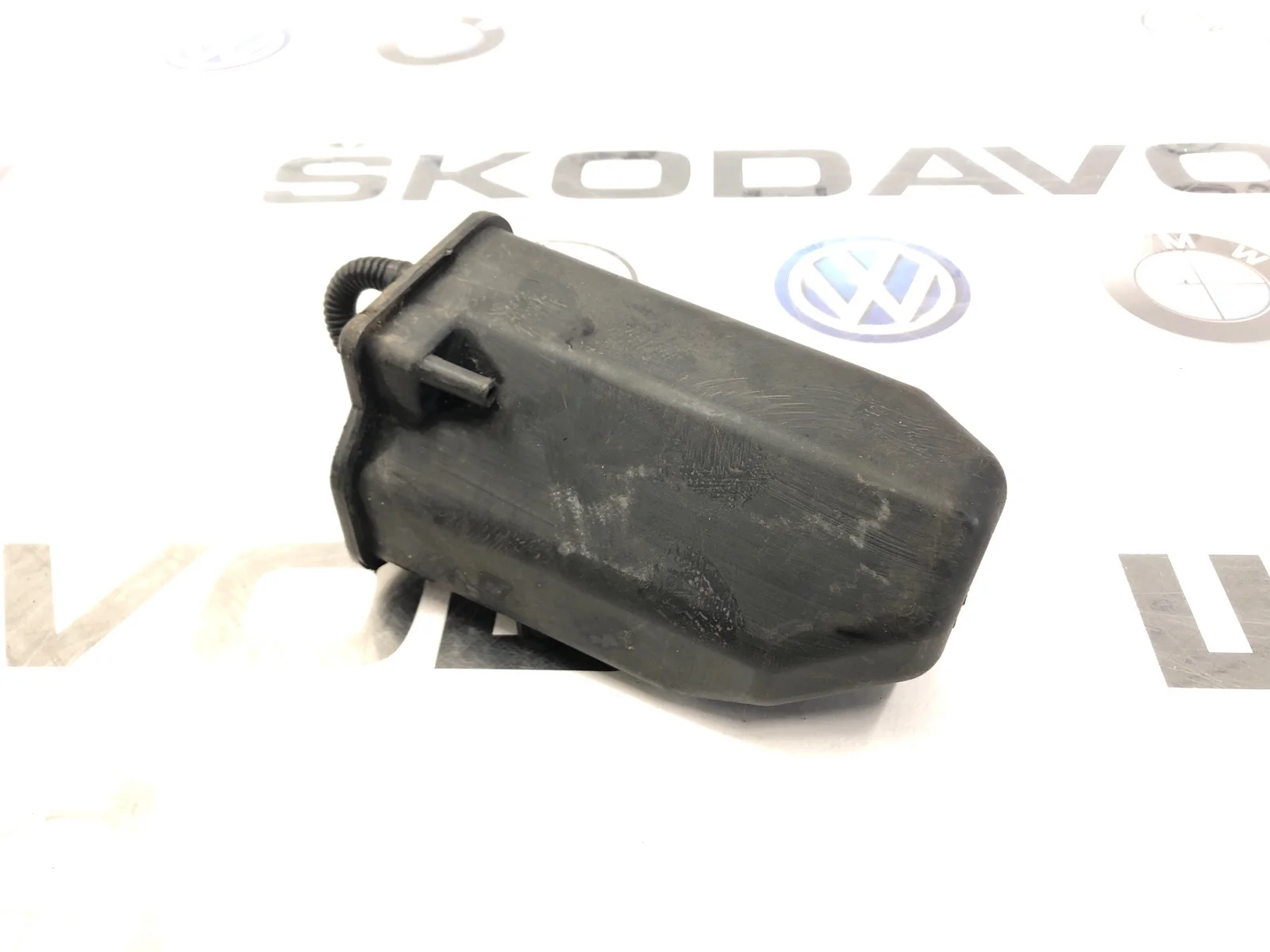 Абсорбер Skoda Octavia 2011 1K0201801D A5 (1Z) 1.6 BSE