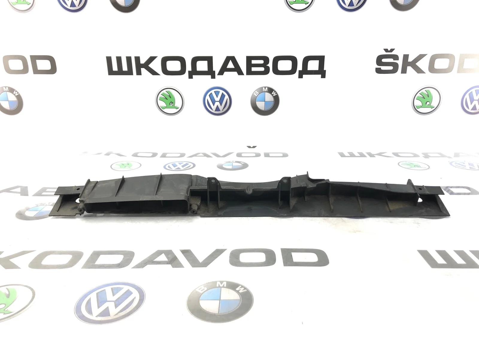 Воздухозаборник Skoda Octavia 2011 1Z0121285G A5 (1Z) 1.2 CBZB