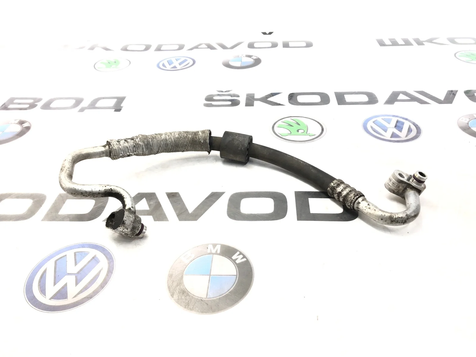 Шланг кондиционера короткий Skoda Octavia 2011 1K0820721CB A5 (1Z) 1.2 CBZB