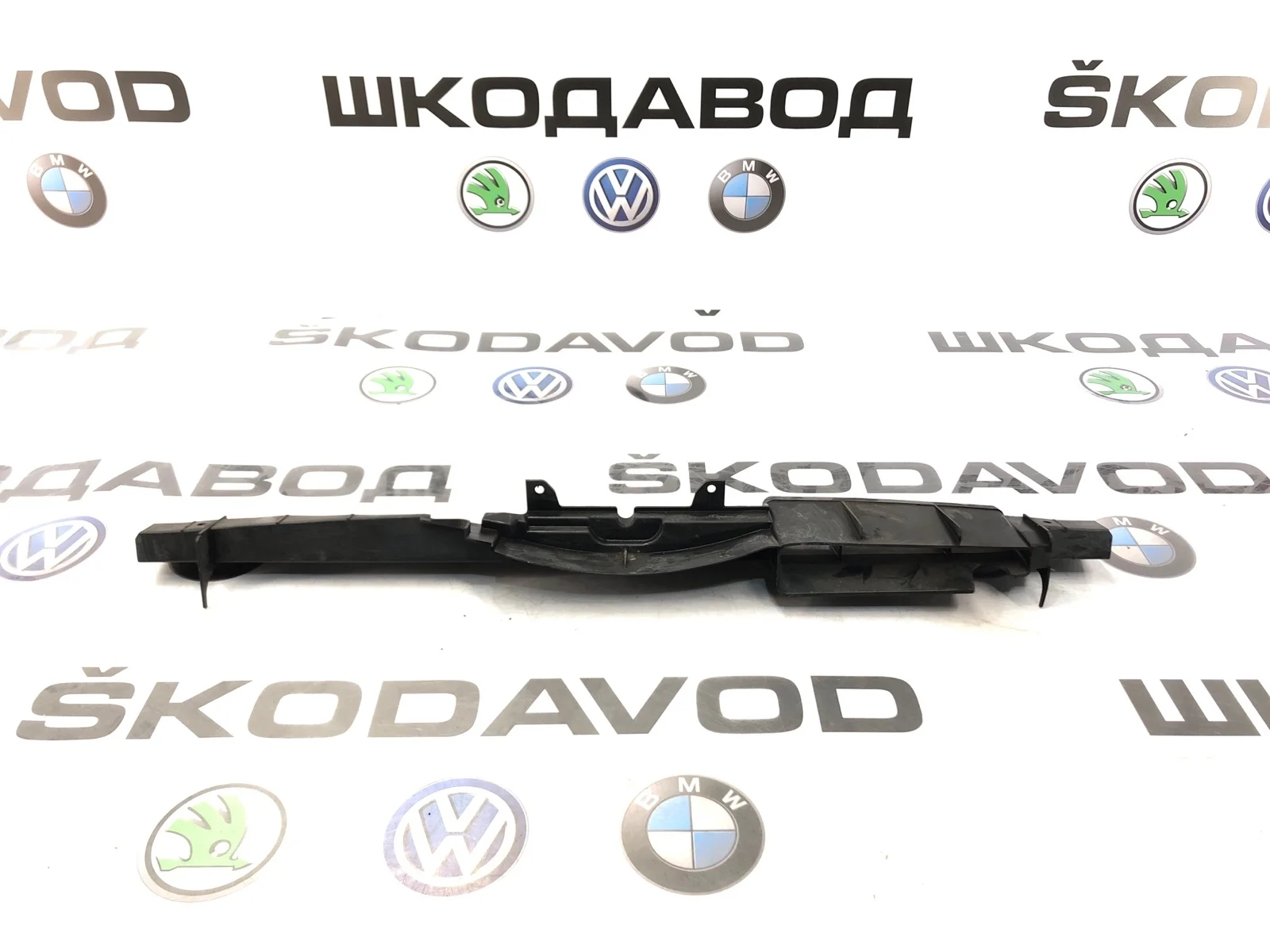 Воздухозаборник Skoda Octavia 2010 1Z0121285G A5 (1Z) 1.4 CAXA