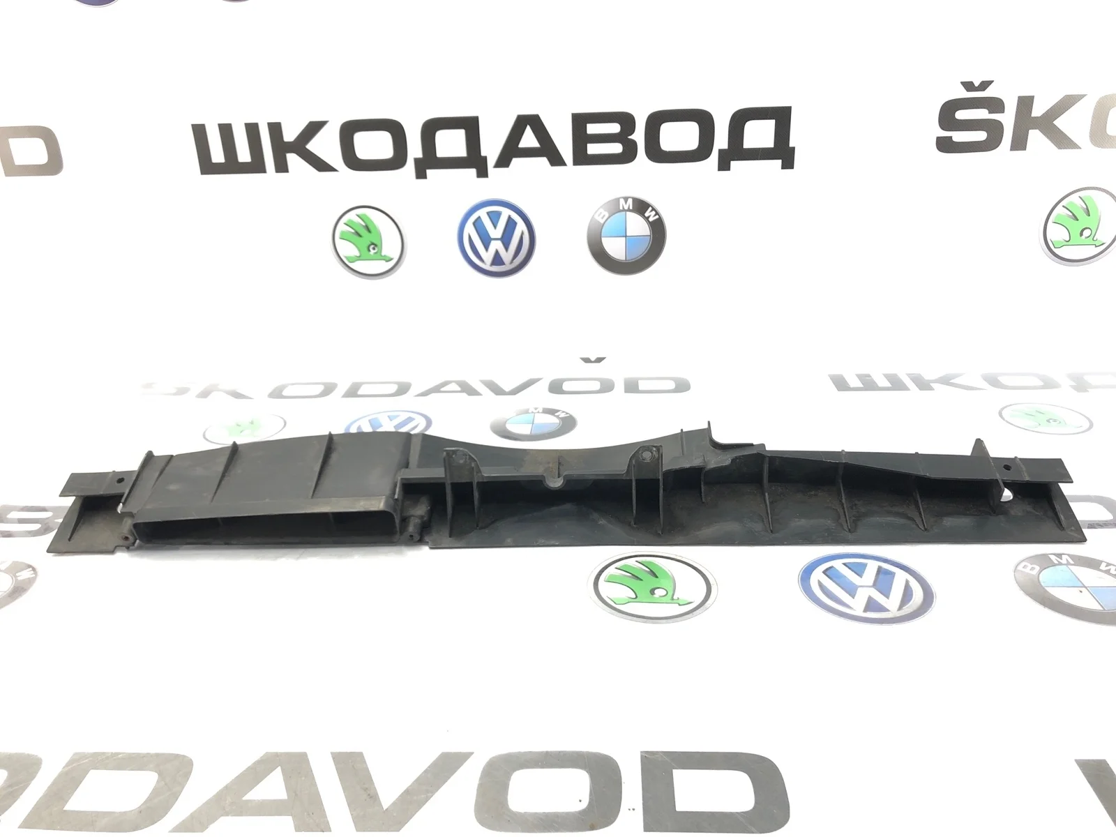 Воздухозаборник Skoda Octavia 2012 1Z0121285G A5 (1Z) 1.2 CBZB