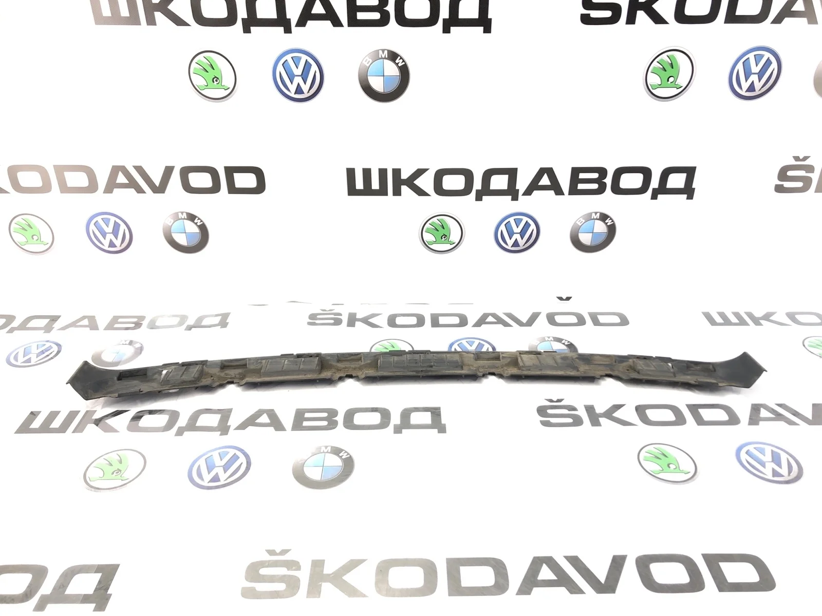 Направляющая бампера Skoda Octavia 2011 1Z9807385 A5 (1Z) 1.6 BSE, задняя