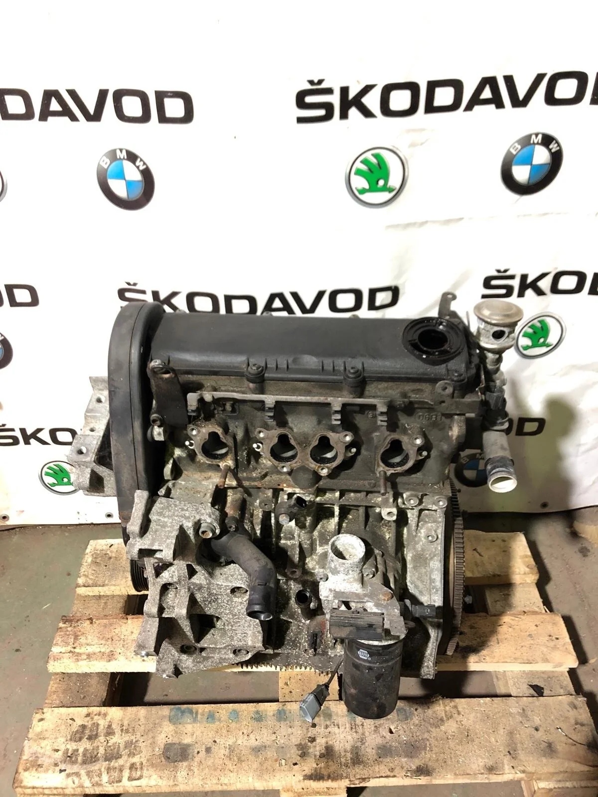 Двигатель Skoda Octavia 2011 06B103019AK A5 (1Z) 1.6 BSE