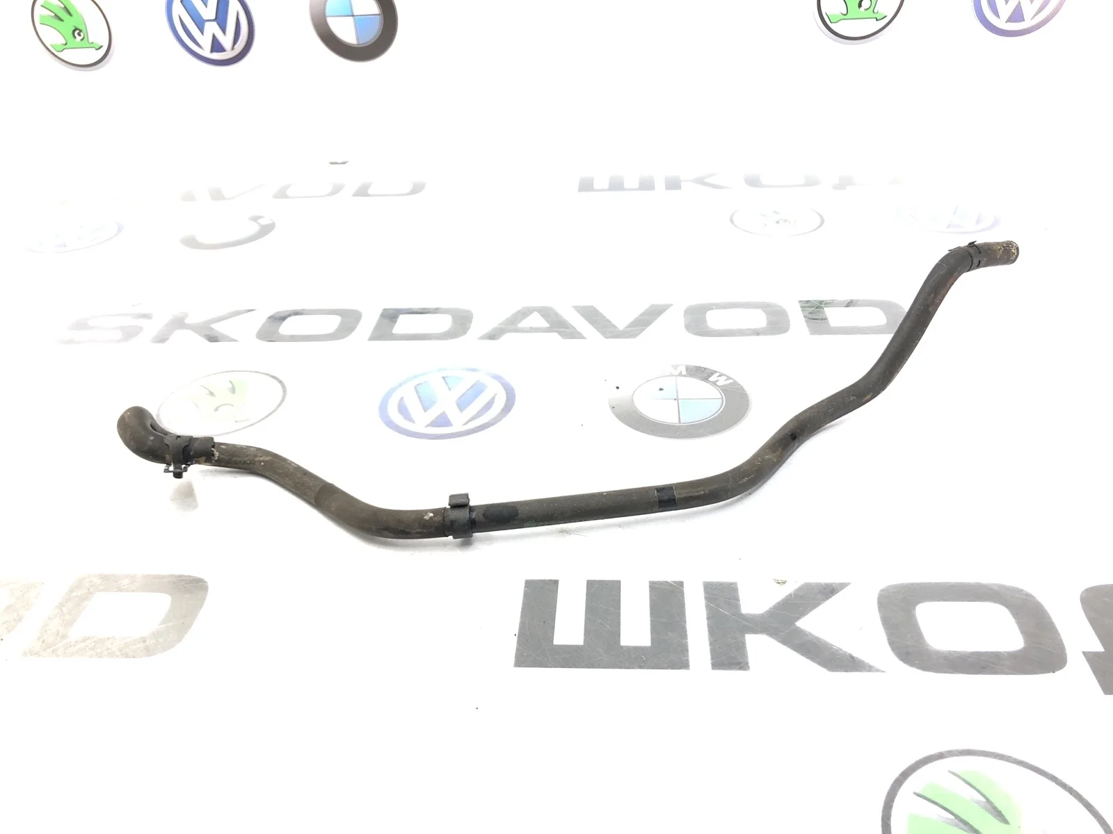 Шланг системы охлаждения Skoda Octavia 2011 1K0122447DK A5 (1Z) 1.6 BSE