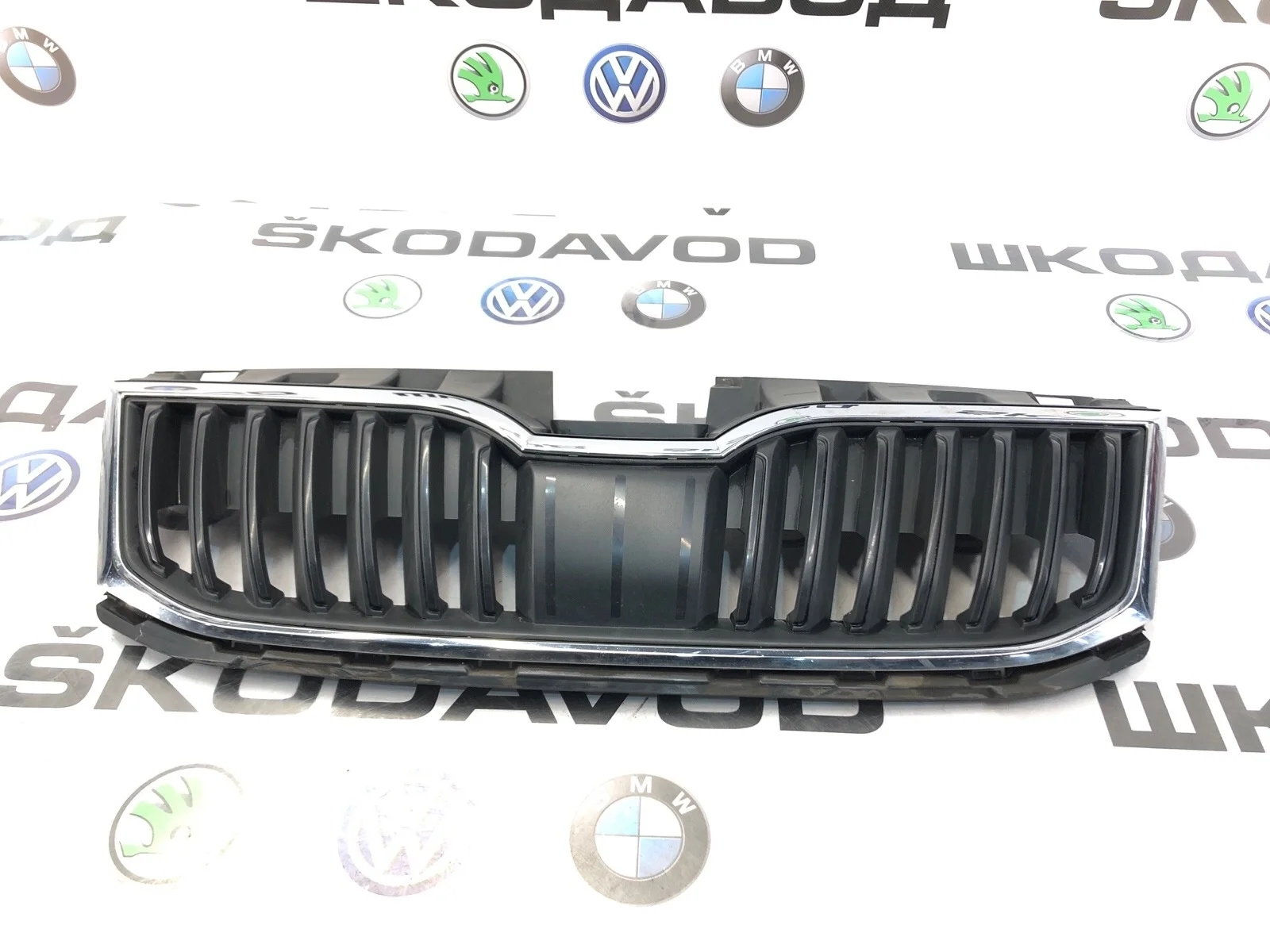 Решетка бампера Skoda Octavia 2017 5E0853653AZD4 A7 (5E) 1.6 DDYA, передняя