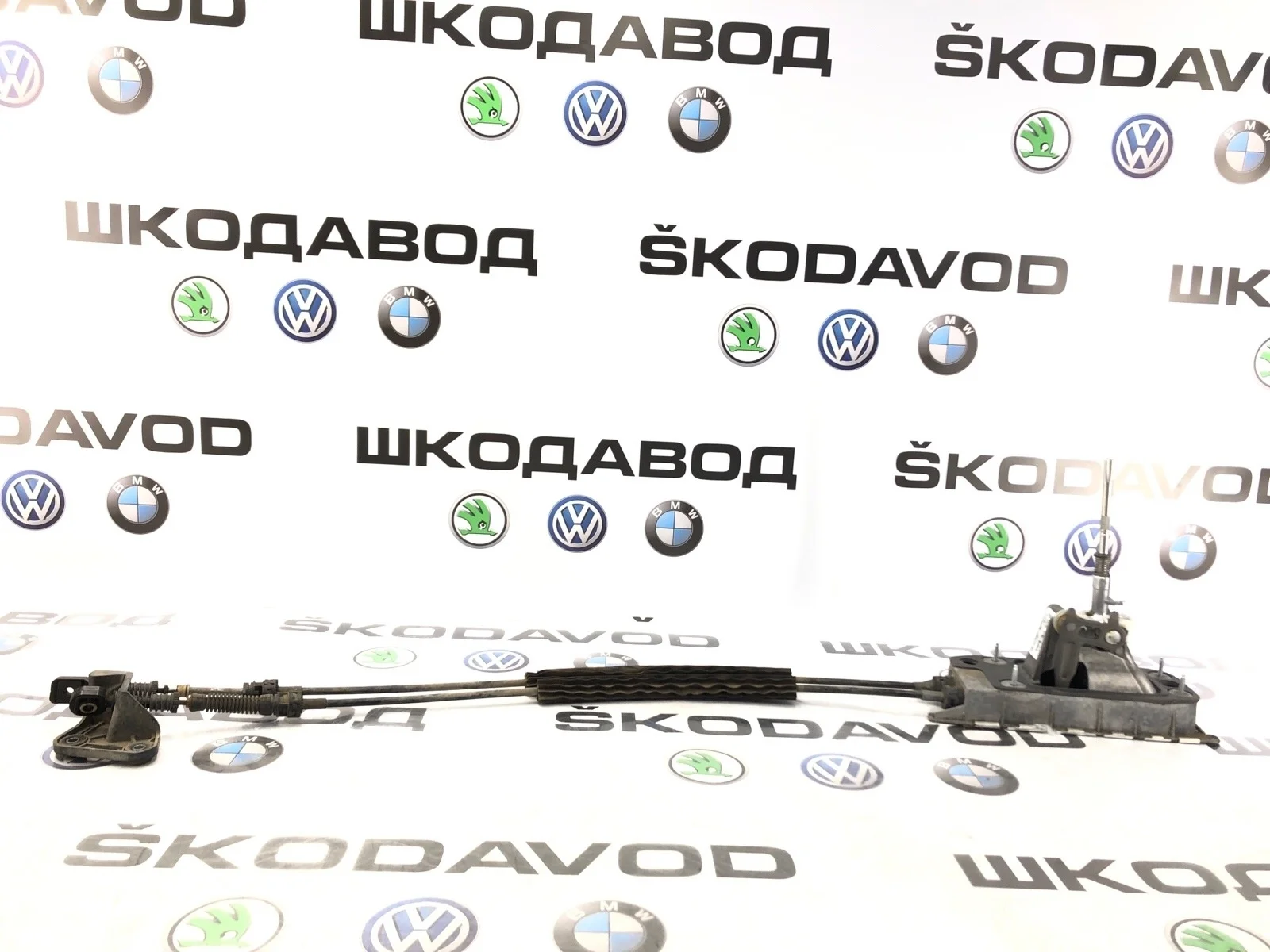 Кулиса с тросами МКПП Skoda Yeti 2014 5K0711049E 5L 2.0 CFJA