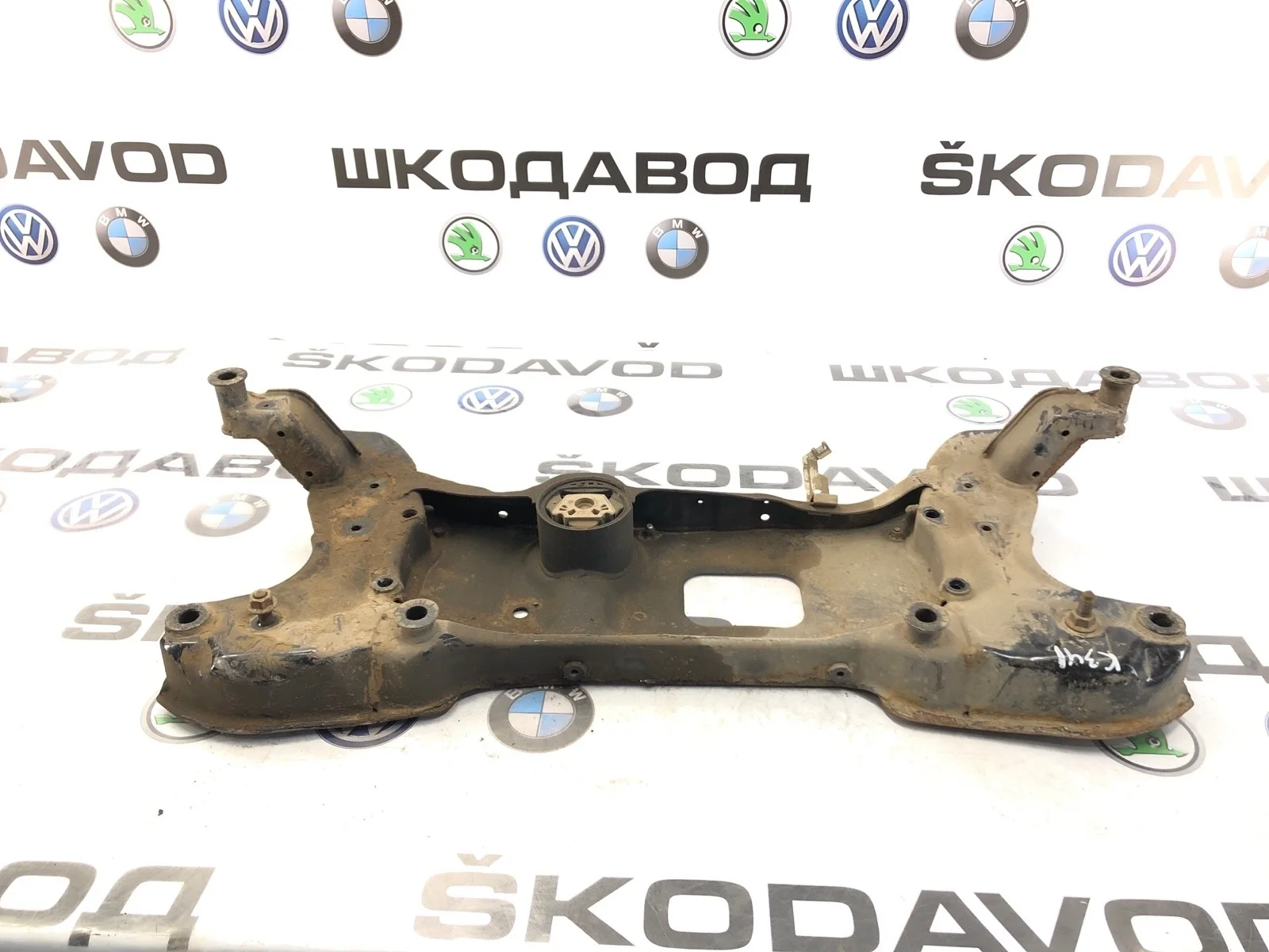 Подрамник Skoda Yeti 2014 1K0199313AQ 5L 2.0 CFJA, передний