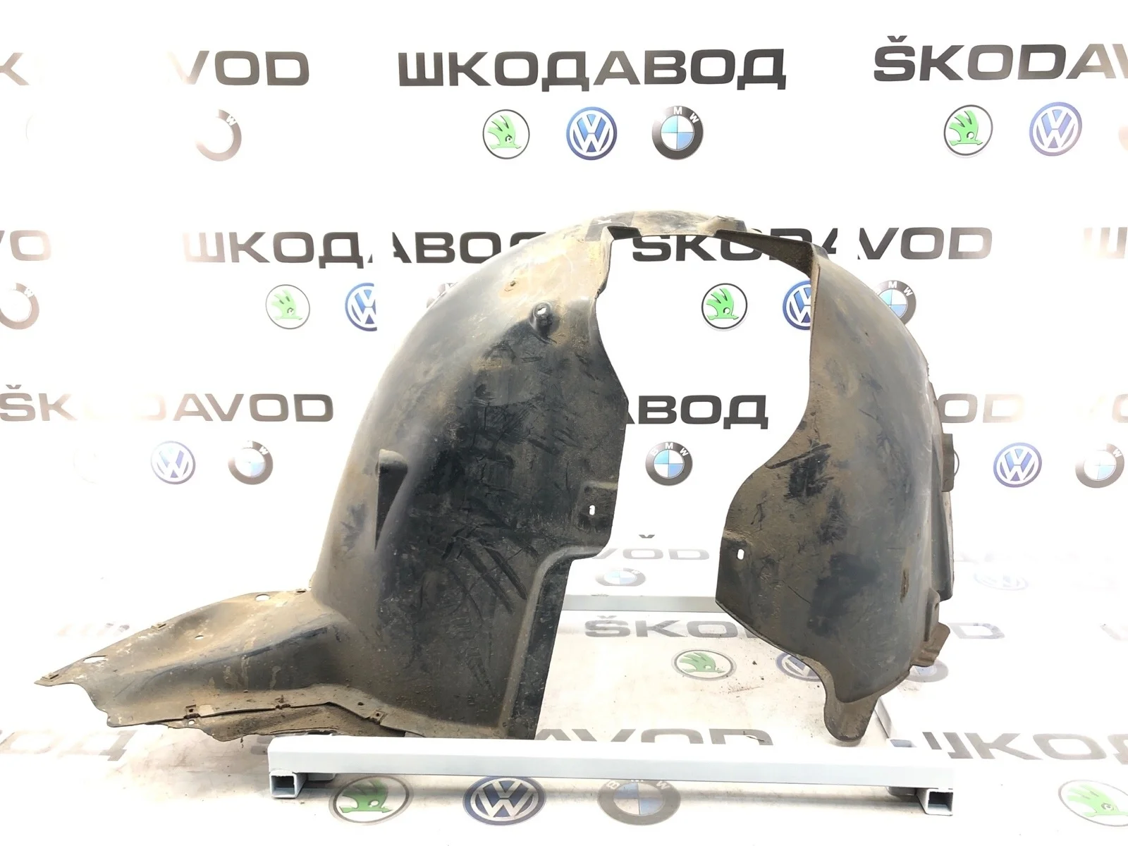 Подкрылок Skoda Yeti 2014 5L0809958B 5L 2.0 CFJA, передний правый