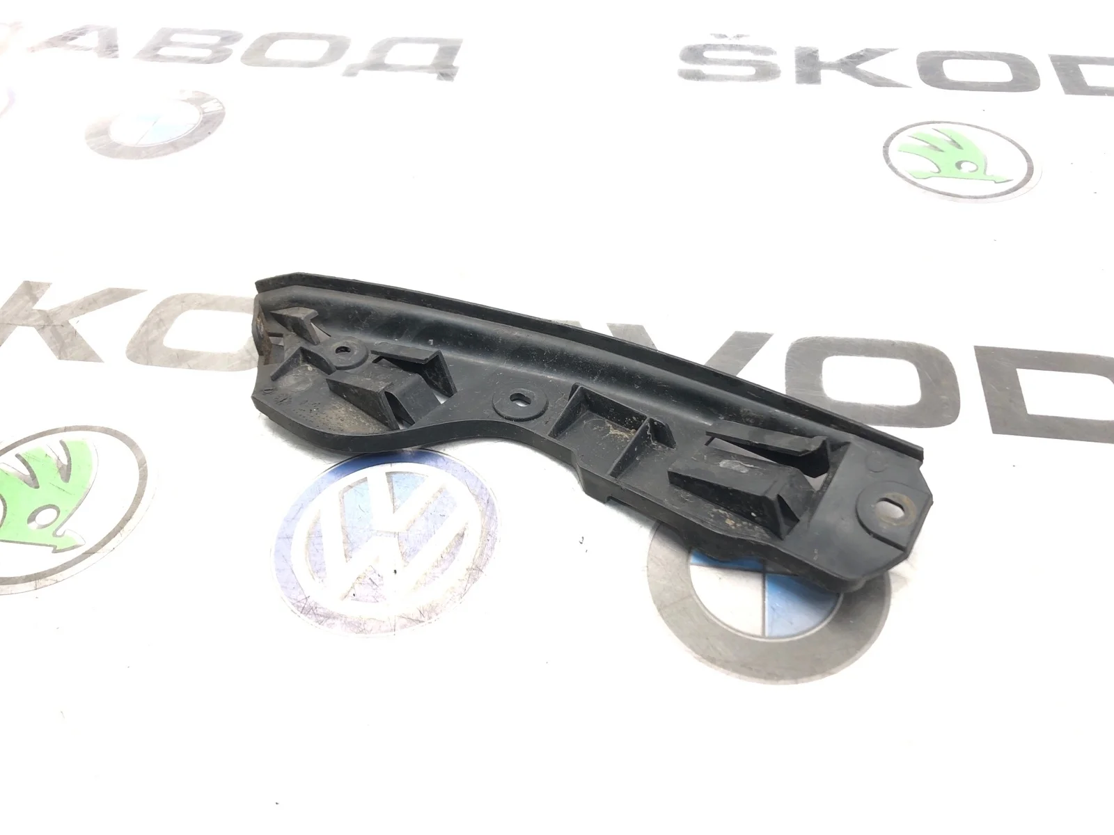 Направляющая бампера Volkswagen Touareg 2007 7L6807393B 1 GP РЕСТАЙЛИНГ 3.0 BKS, задняя левая