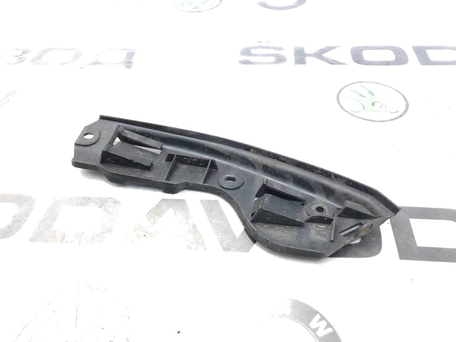 Направляющая бампера Volkswagen Touareg 2007 7L6807394B 1 GP РЕСТАЙЛИНГ 3.0 BKS, задняя правая