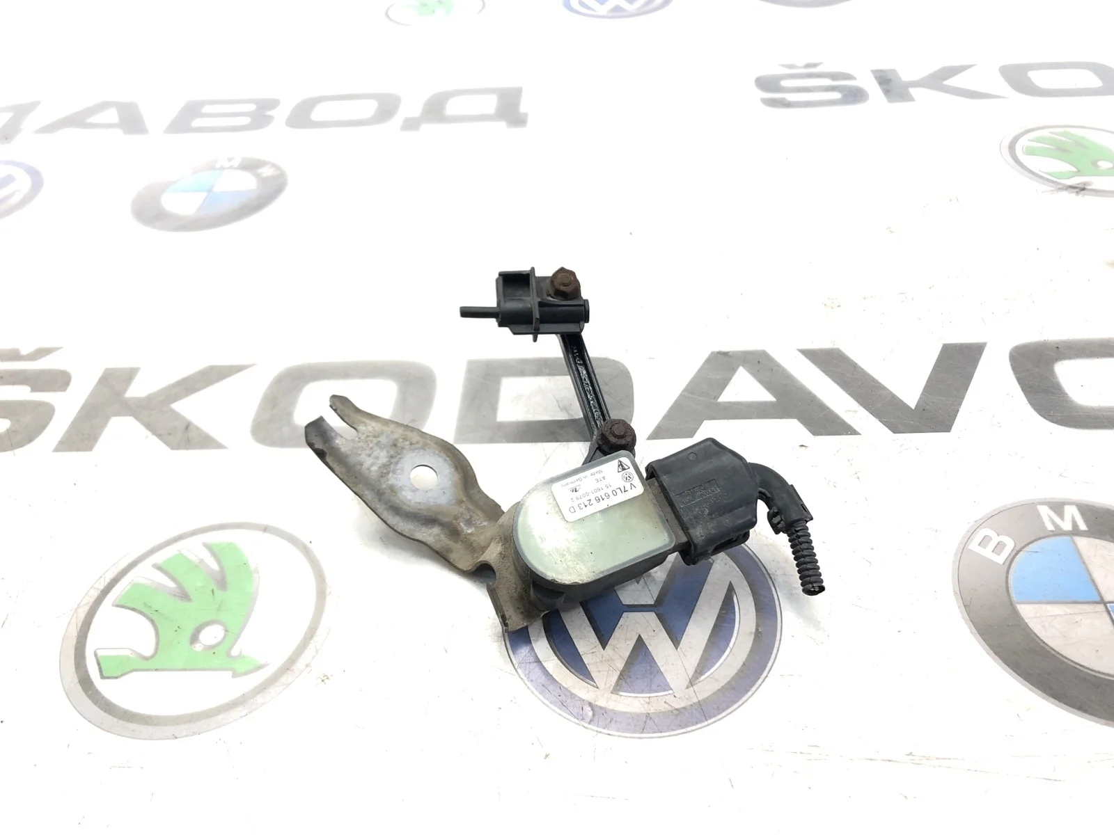 Датчик дорожного просвета Volkswagen Touareg 2007 7L0616213D 1 GP РЕСТАЙЛИНГ 3.0 BKS, передний левый