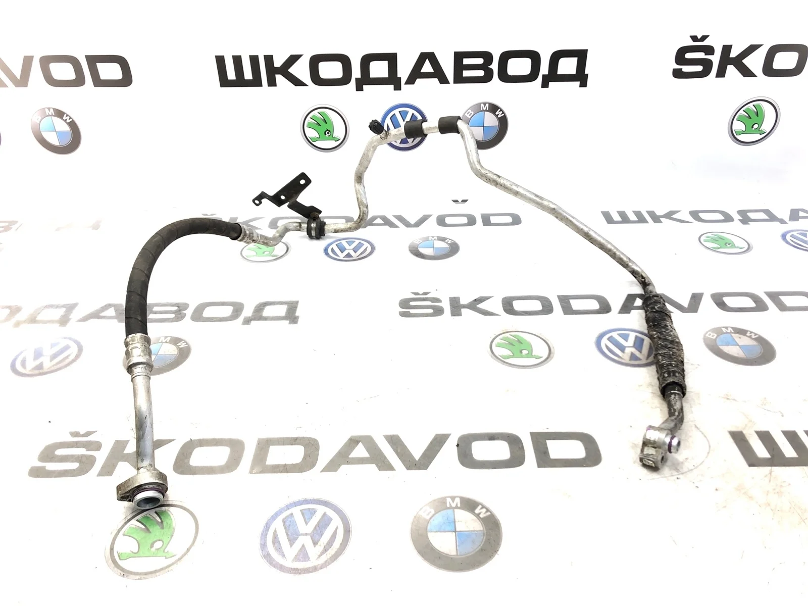Трубка кондиционера толстая Skoda Yeti 2014 1K0820743FD 5L 2.0 CFHC