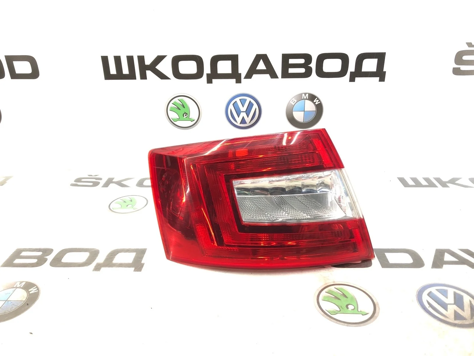 Фонарь Skoda Octavia 2015 5E5945111 A7 (5E) 2.0 CKFC, задний левый