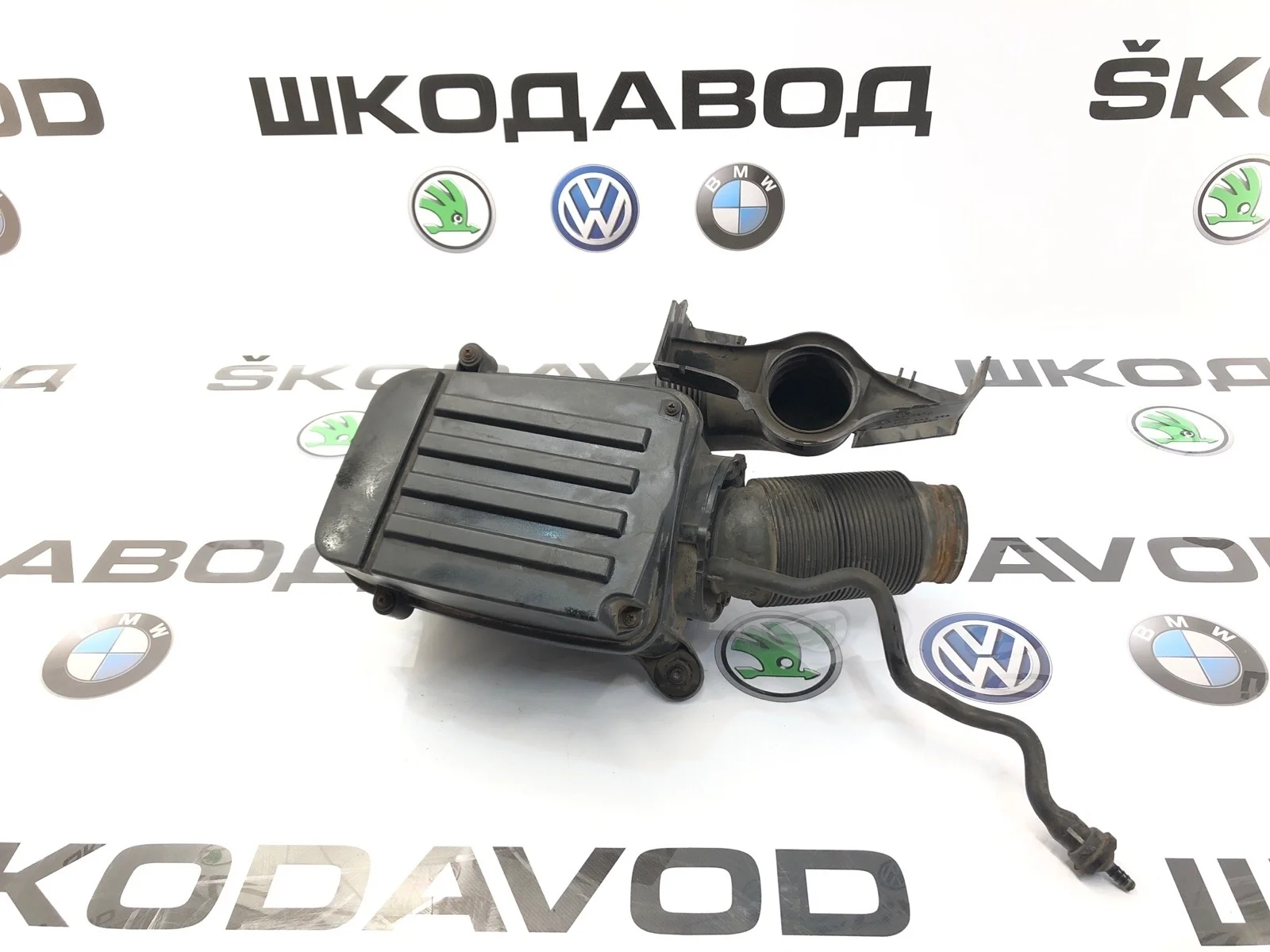 Корпус воздушного фильтра Skoda Octavia 2011 1K0129607AL A5 (1Z) 1.4 CAXA