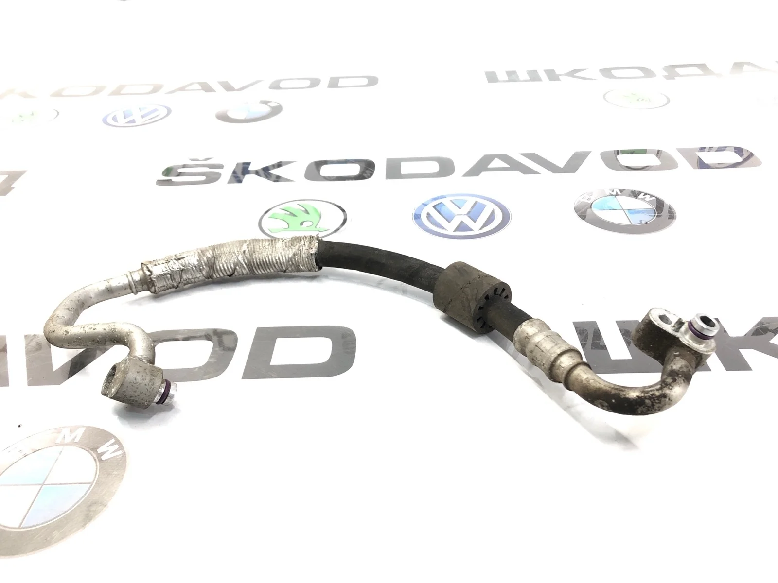 Трубка кондиционера короткая Skoda Octavia 2011 1K0820721BQ A5 (1Z) 1.4 CAXA