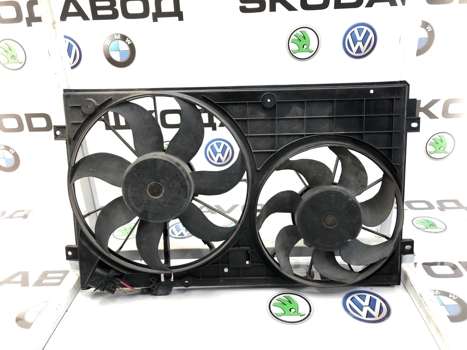 Вентилятор охлаждения Skoda Octavia 2011 1K0121207BB A5 (1Z) 1.4 CAXA