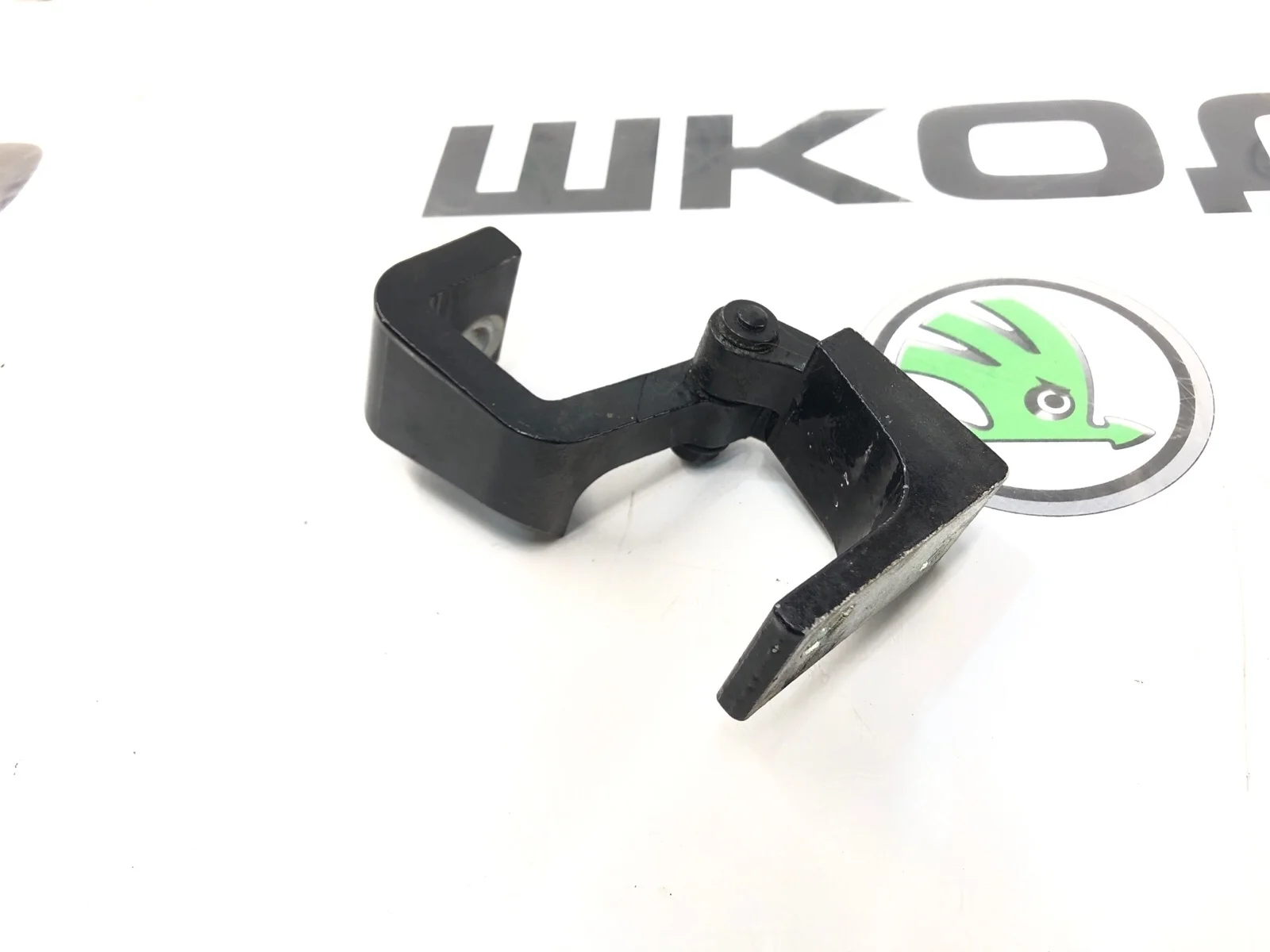 Петля двери Volkswagen Transporter 2006 7H0831402B T5 2.5 BNZ, передняя правая