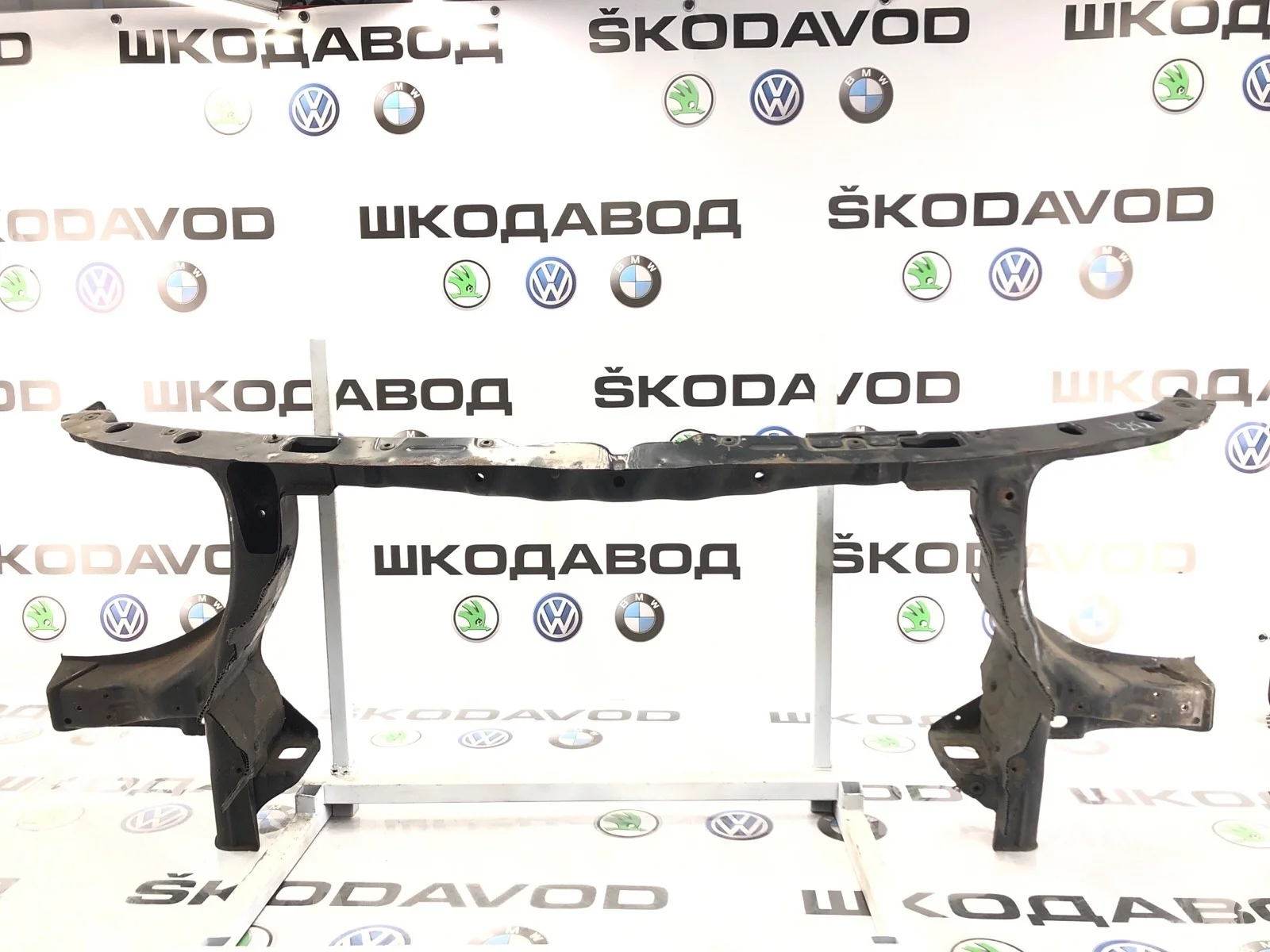 Телевизор Рамка радиатора Volkswagen Transporter 2006 7H0805598 T5 2.5 BNZ