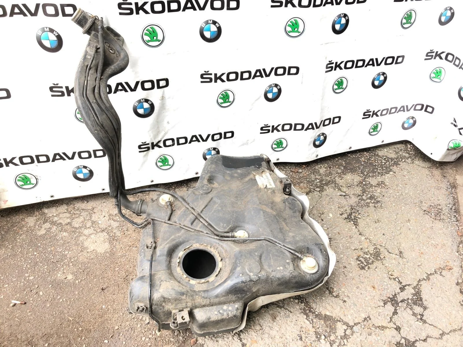 Бензобак Skoda Octavia 1K0201060GL A5 (1Z)