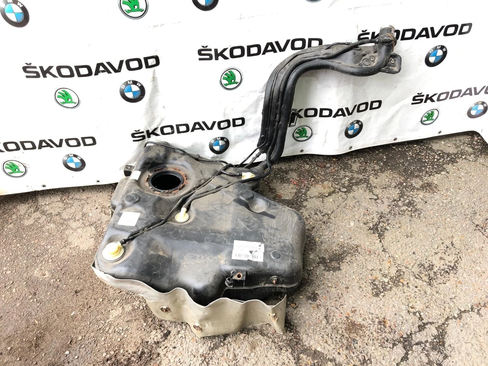 Бензобак Skoda Octavia 1K0201060GL A5 (1Z)