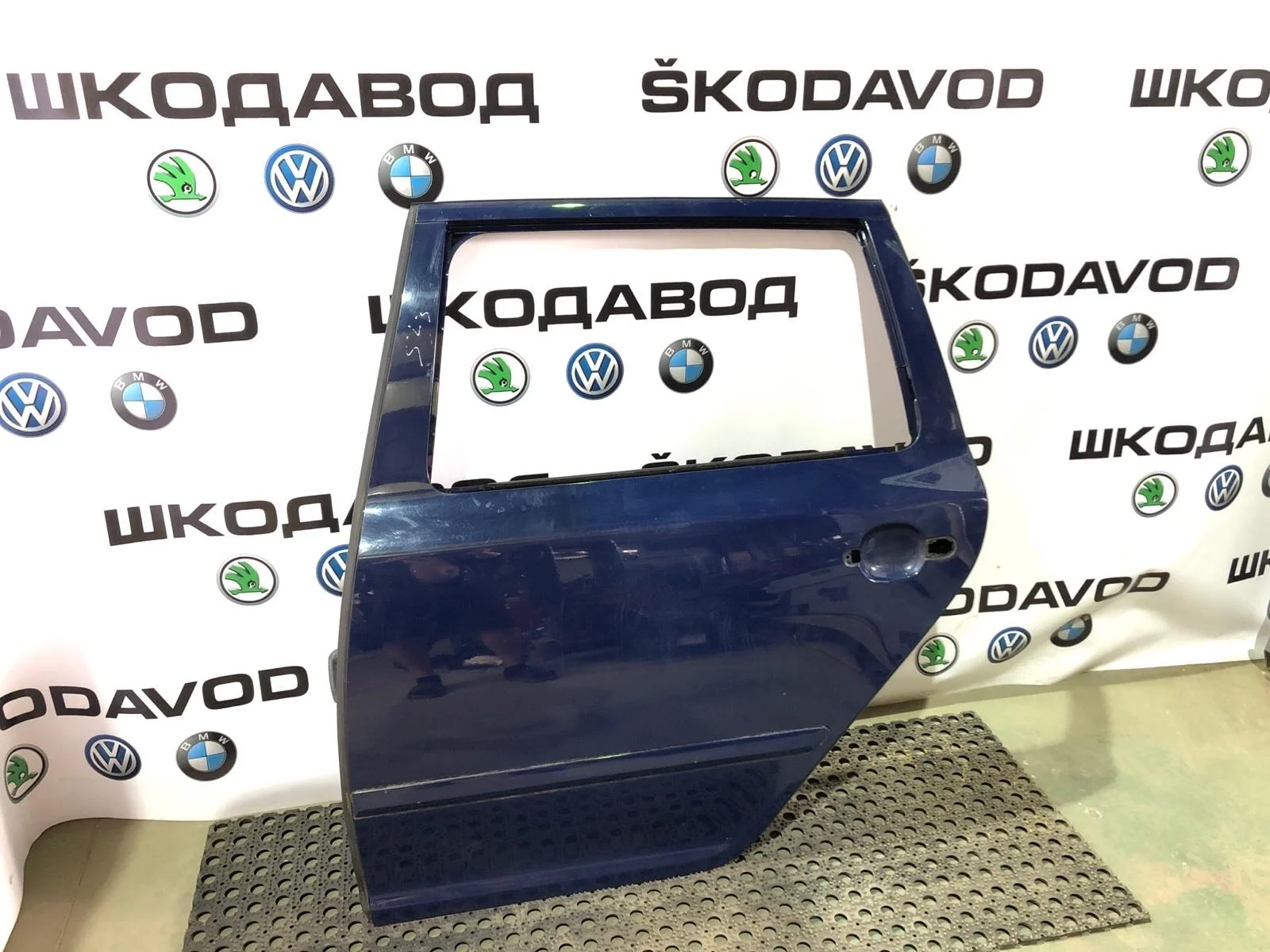 Дверь Skoda Octavia 2011 1Z9833055 A5 (1Z) 1.4 CAXA, задняя левая