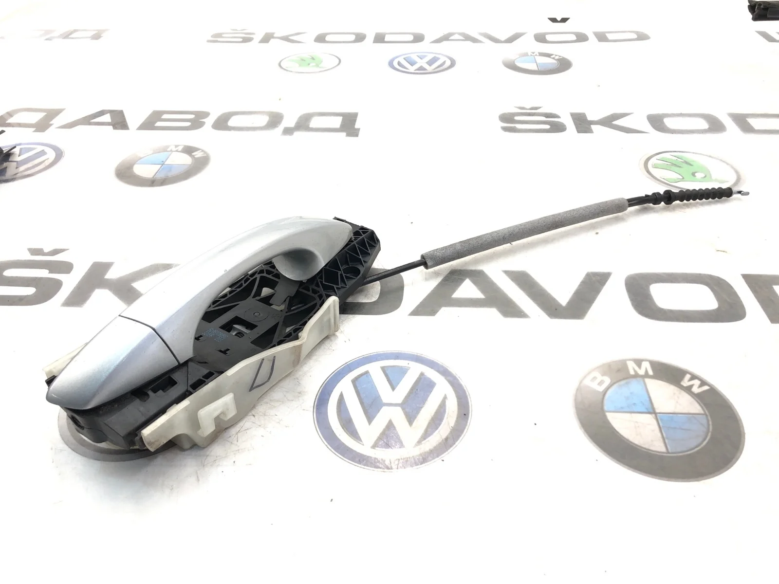 Ручка двери внешняя Skoda Octavia 2015 5L0837885C A7 (5E) 2.0 CKFC, задняя правая