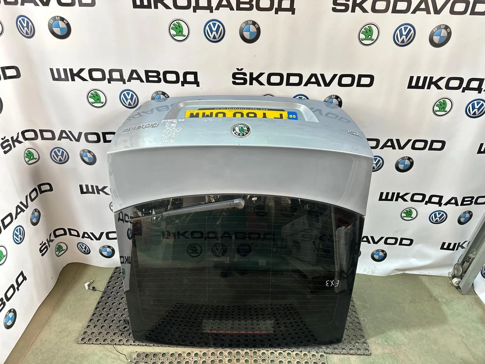 Крышка багажника Skoda Octavia 2010 1Z5827025 A5 (1Z) 1.4 CAXA