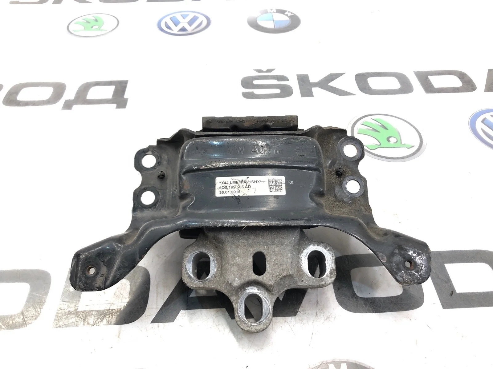 Опора МКПП Skoda Octavia 2015 5Q0199555AD A7 (5E) 2.0 CKFC