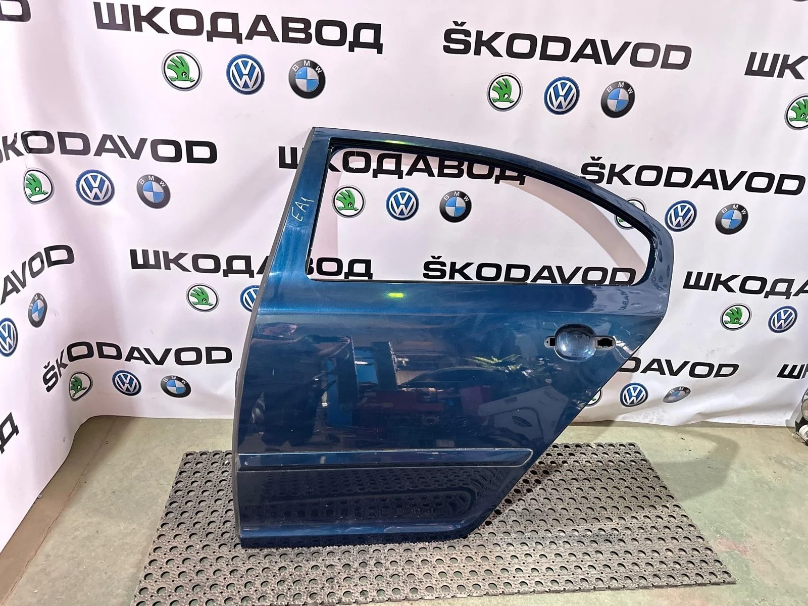 Дверь Skoda Octavia 2012 1Z5833055 A5 (1Z) 1.2 CBZB, задняя левая