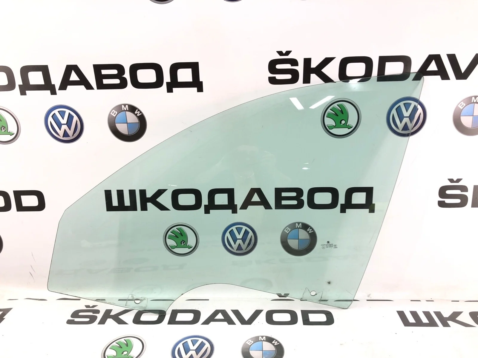 Стекло двери Skoda Octavia 2011 1Z0845201A A5 (1Z) 1.6 BSE, переднее левое