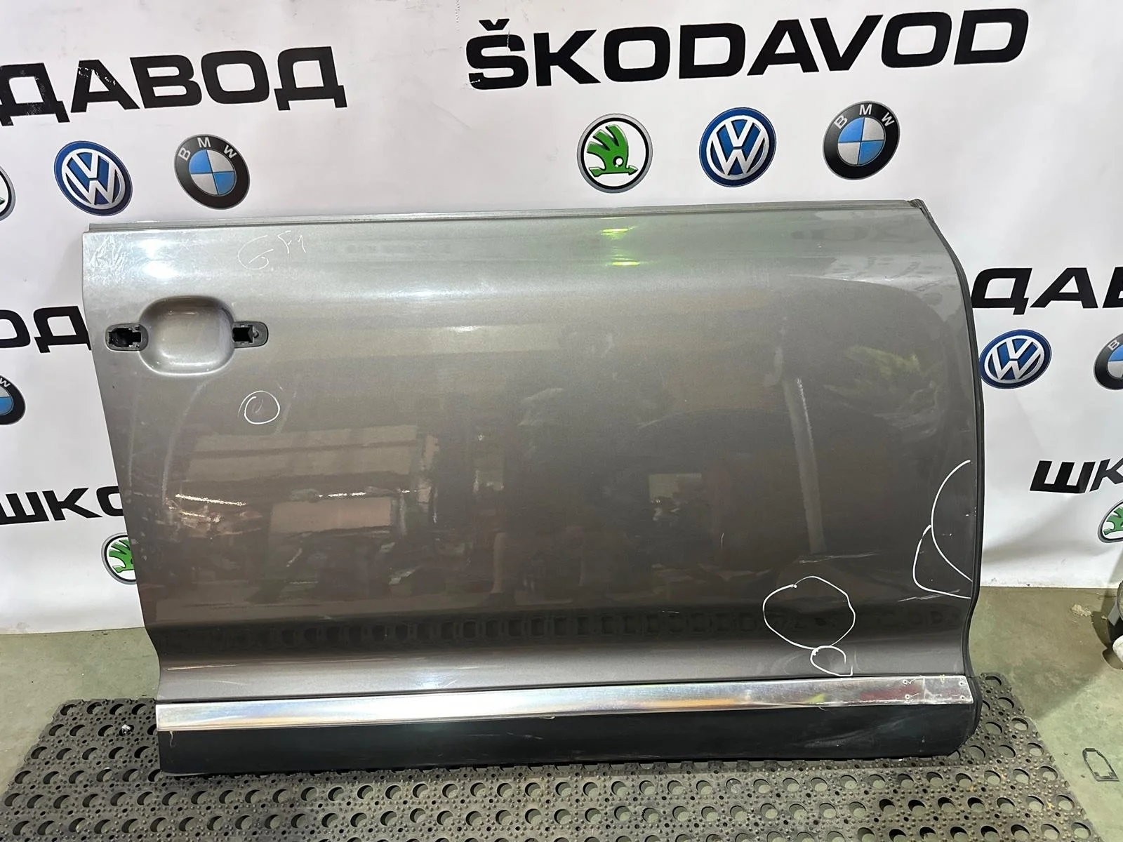 Дверь Volkswagen Touareg 2007 7L0831056L 1 GP РЕСТАЙЛИНГ 3.0 BKS, передняя правая